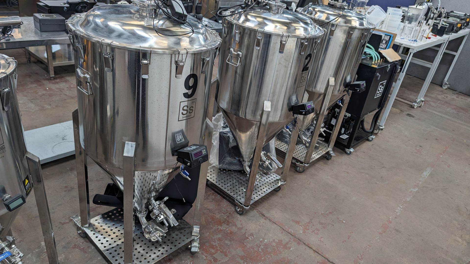 SS Brewtech line comprising 1 off glycol chiller model 4TBG-1100-GLYCOL and 3 off mobile stainless s - Image 29 of 29