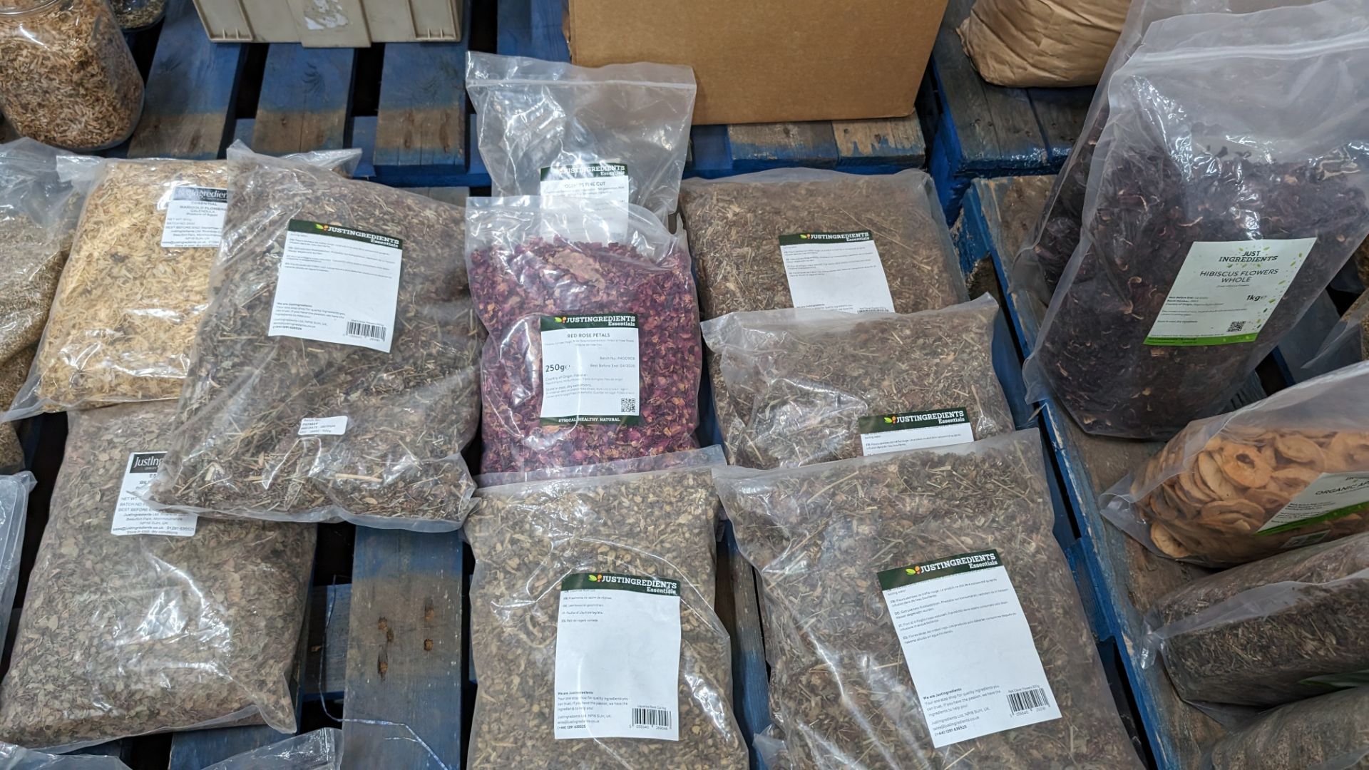 The contents of a pallet of assorted aromats, herbs and spices. NB: Please note many of these ite - Image 5 of 10
