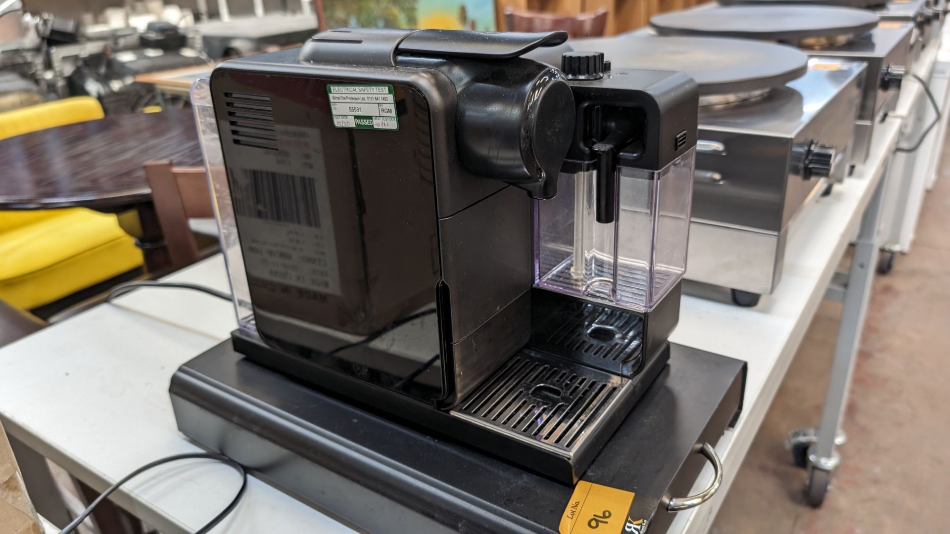 DeLonghi Nespresso coffee machine - Image 4 of 7