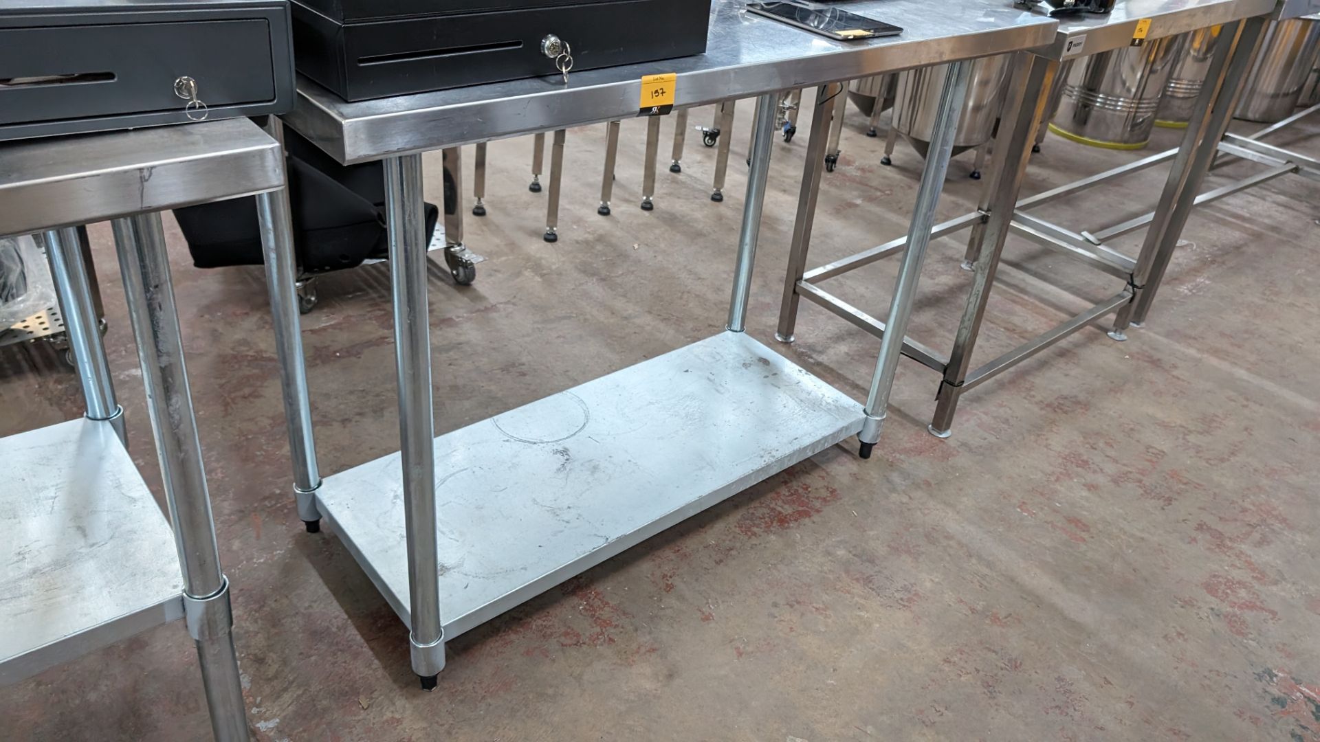 Stainless steel twin tier table with upstand at rear, max dimensions: 940mm x 610mm x 1220mm - Image 3 of 4