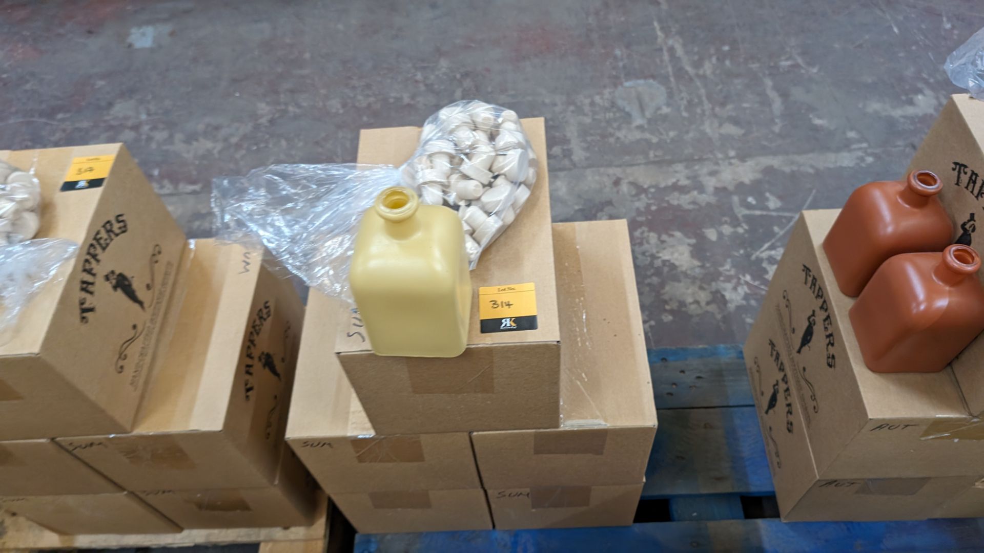 30 off 50cl/500ml professionally painted beige glass bottles, each including a stopper. The bottles