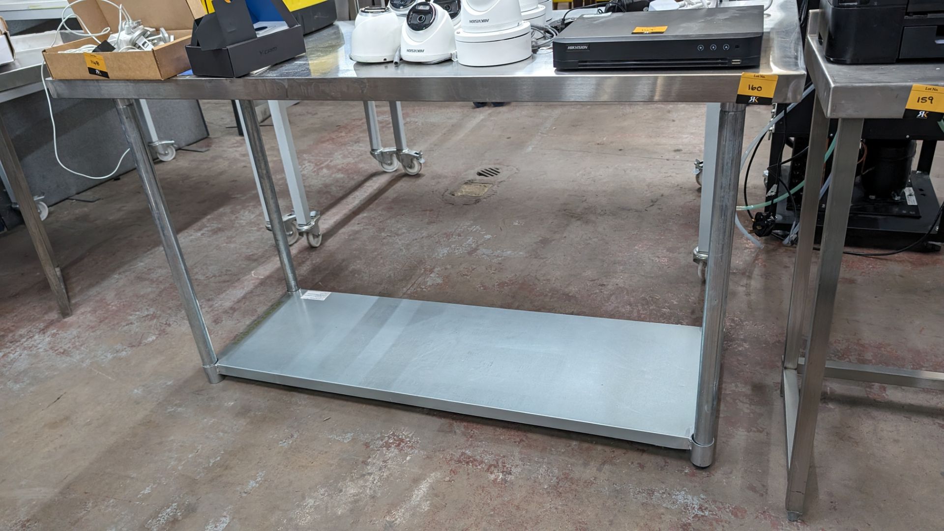 Stainless steel twin tier table, max dimensions: 890mm x 610mm x 1530mm - Image 2 of 3