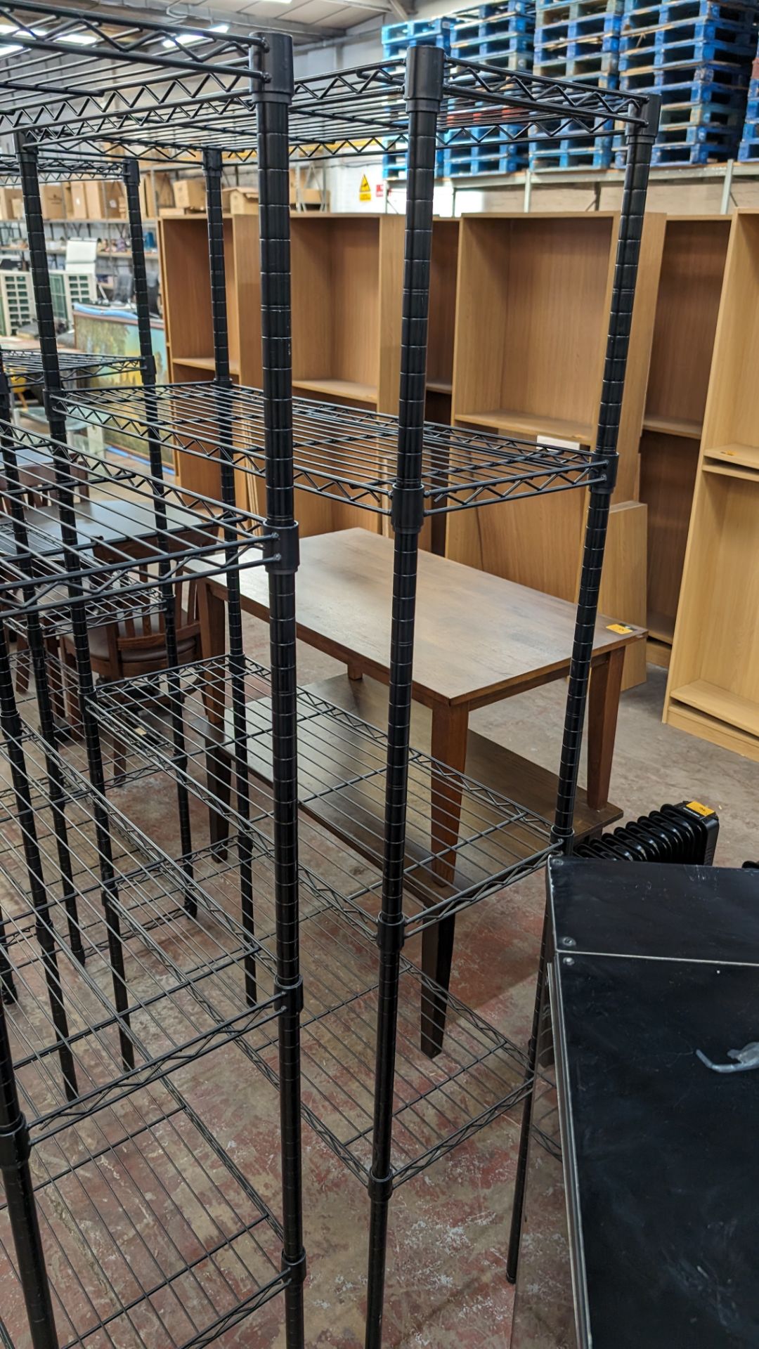 2 off black metal bolt free bolt free wire racks each with four shelves, each measuring approximatel - Image 4 of 4