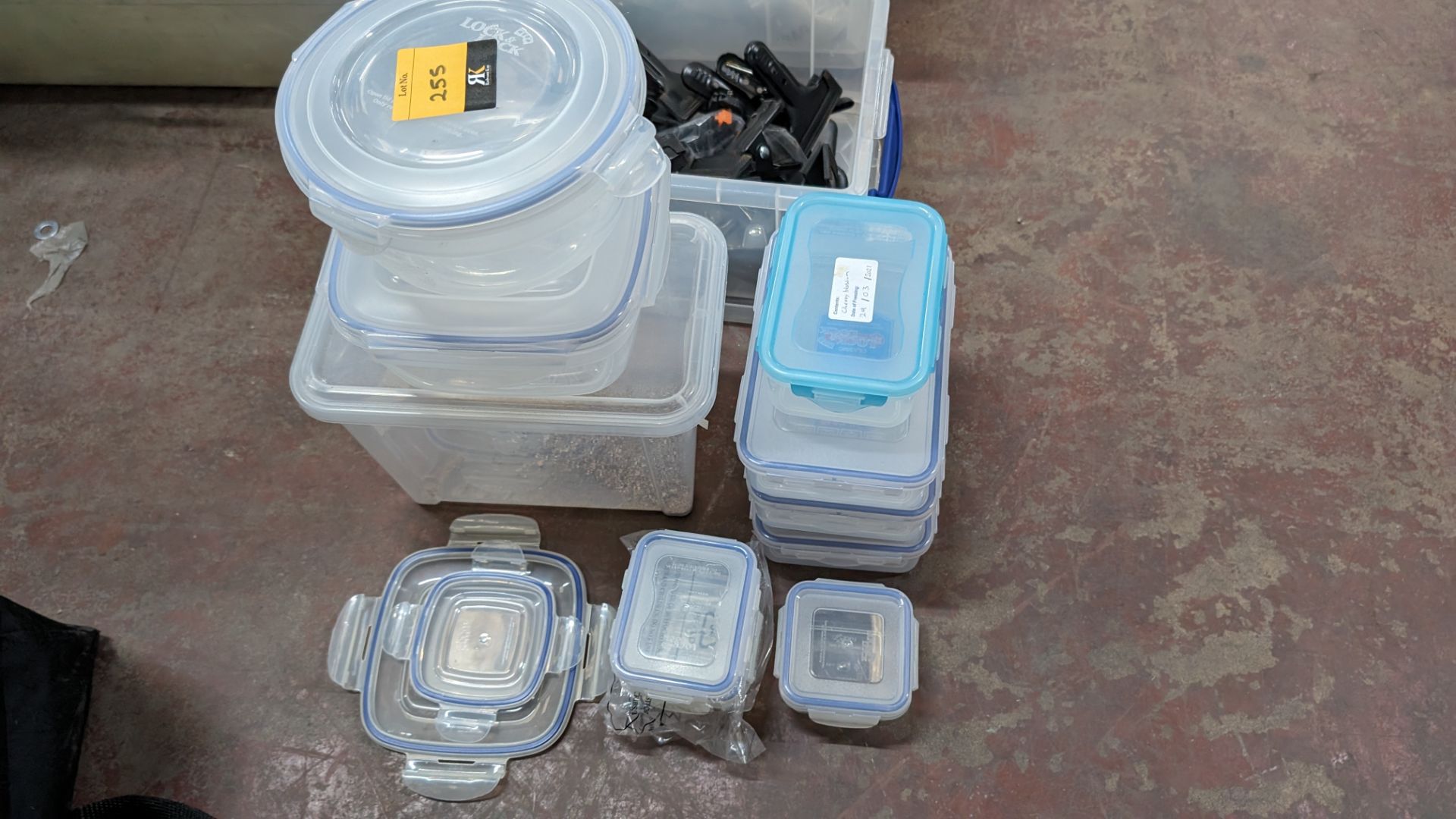 Quantity of plastic storage containers - Image 5 of 5