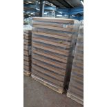 1,540 off 700ml/70cl clear glass bottles. This lot comprises the contents of a pallet and in this i