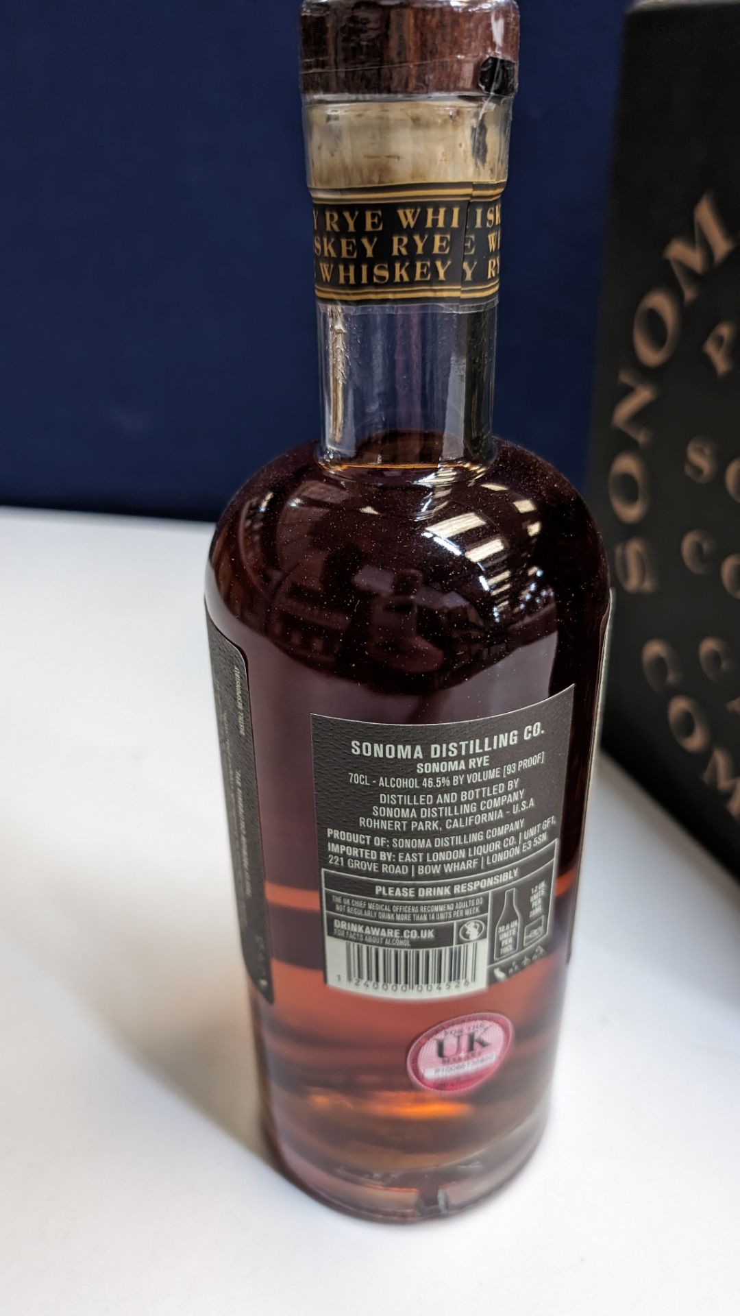 6 off 700ml bottles of Sonoma Rye Whiskey. In Sonoma branded box which includes bottling details on - Bild 5 aus 8