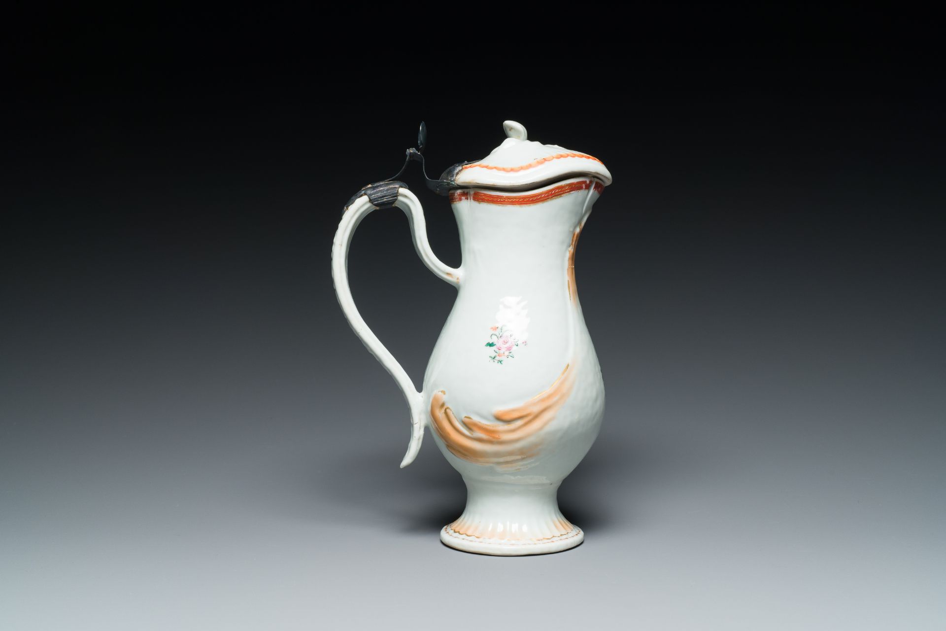 A rare Chinese export porcelain ewer and basin with crowned monogram 'RLI', Qianlong - Bild 6 aus 10