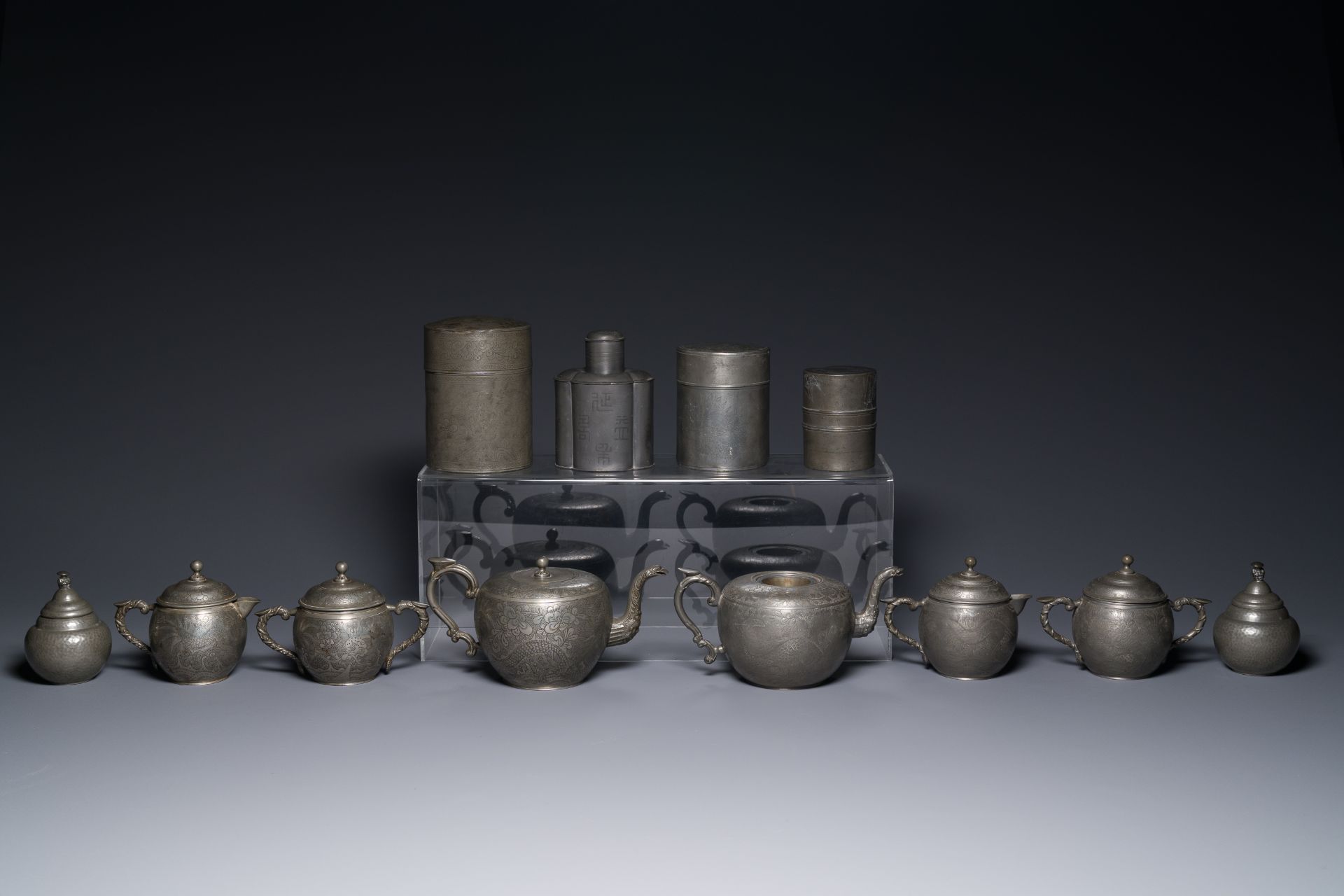 A group of fourteen Chinese Swatow paktong tea wares, 19/20th C. - Image 2 of 6