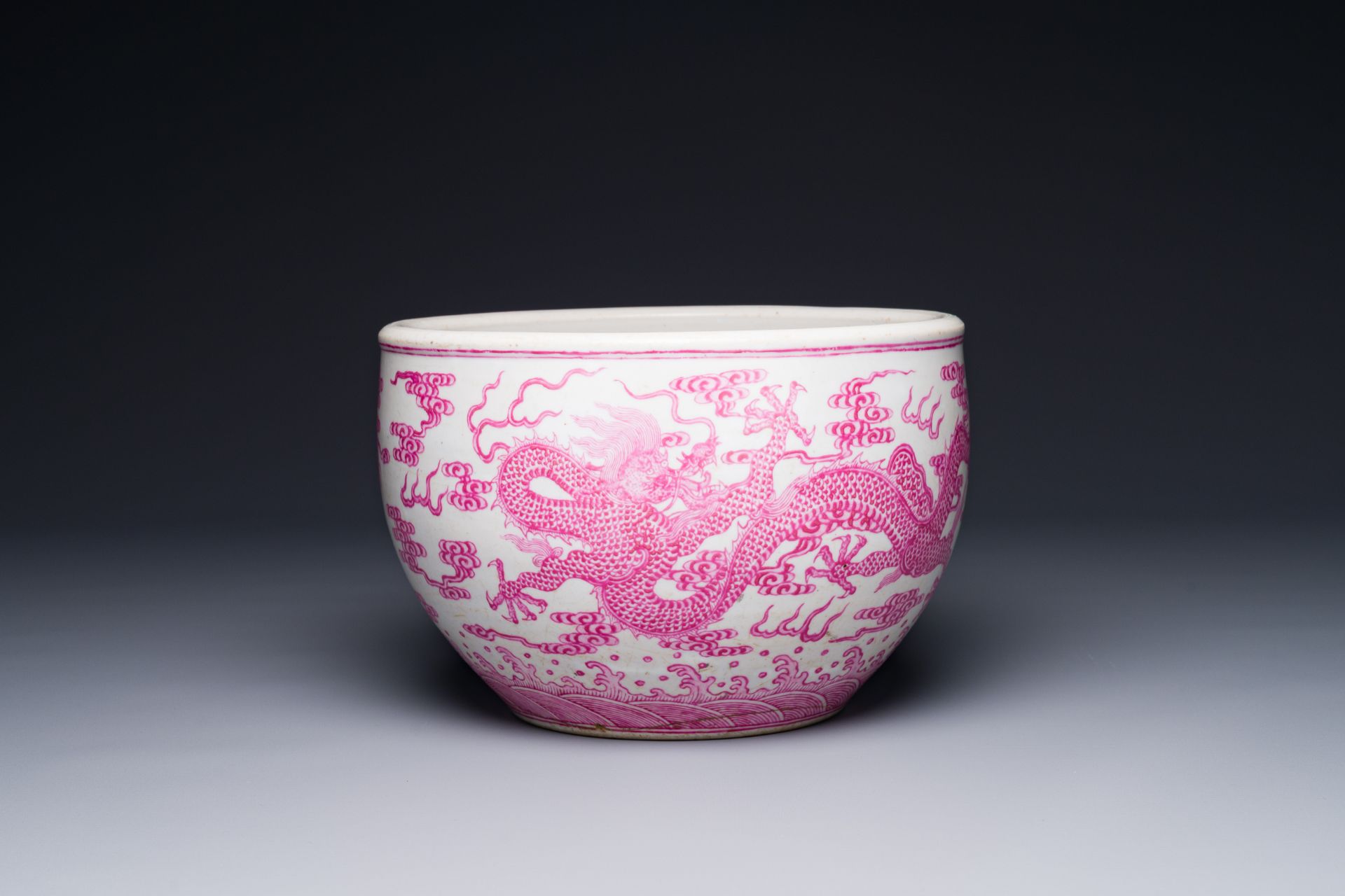 A small Chinese puce-enamelled 'dragon' fish bowl, 19/20th C.