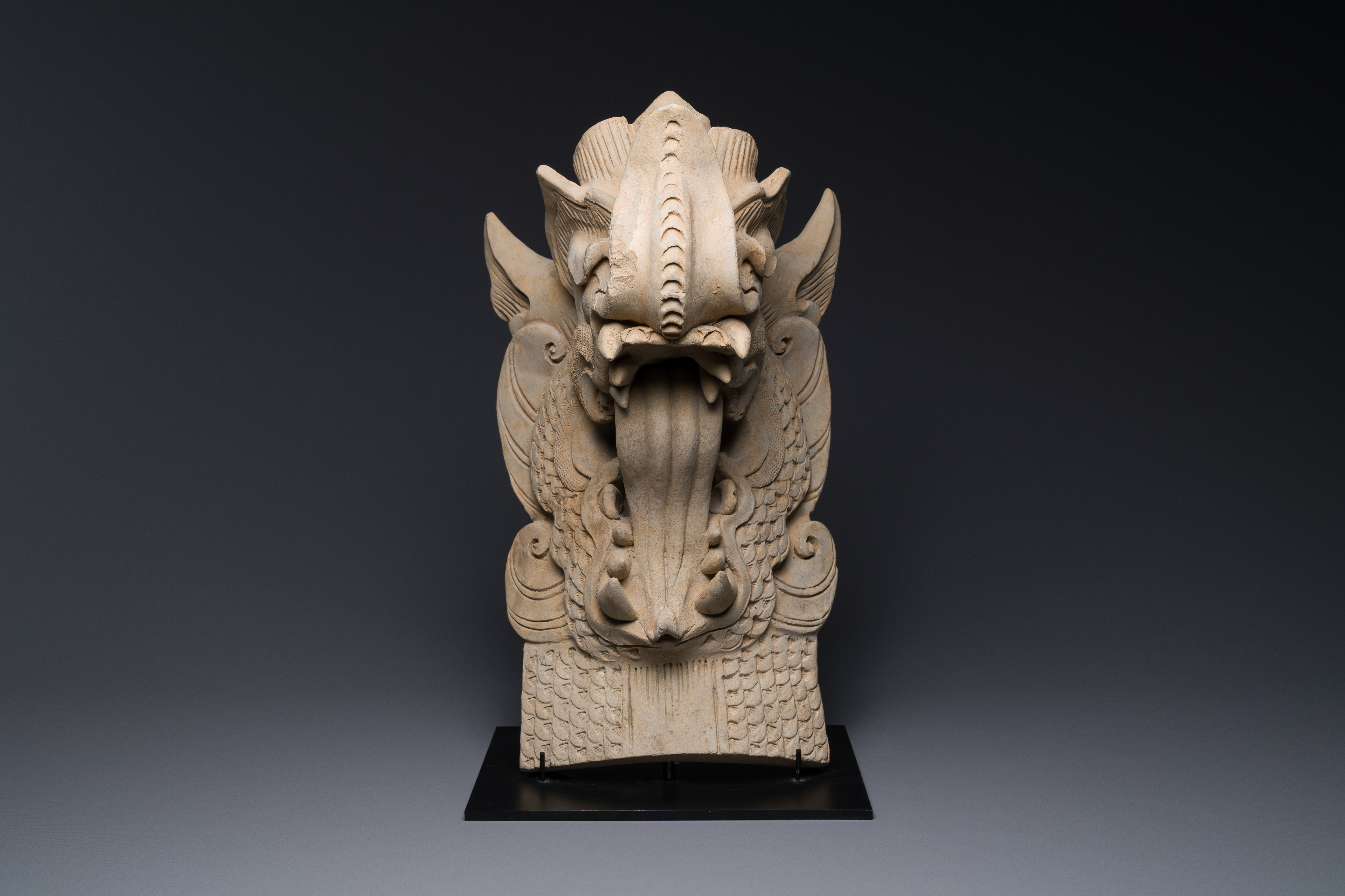 A Chinese pottery dragon head architectural tile, Song/Jin - Image 9 of 27