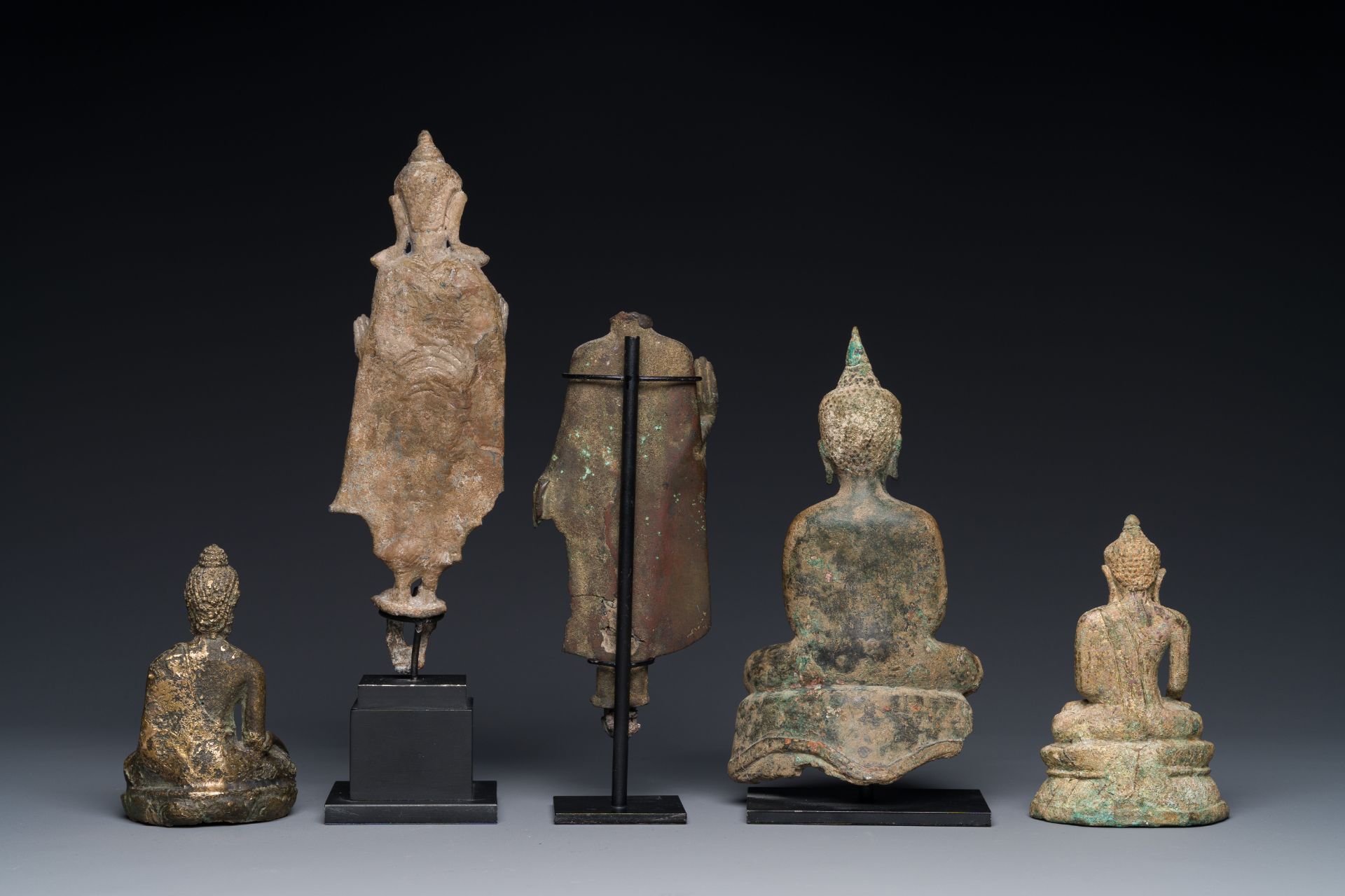 A group of five bronze figures of Buddha, Thailand and Indonesia, 8/17th C. - Image 7 of 15