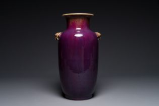 A Chinese lantern-shaped flambe-glazed vase, 18/19th C.