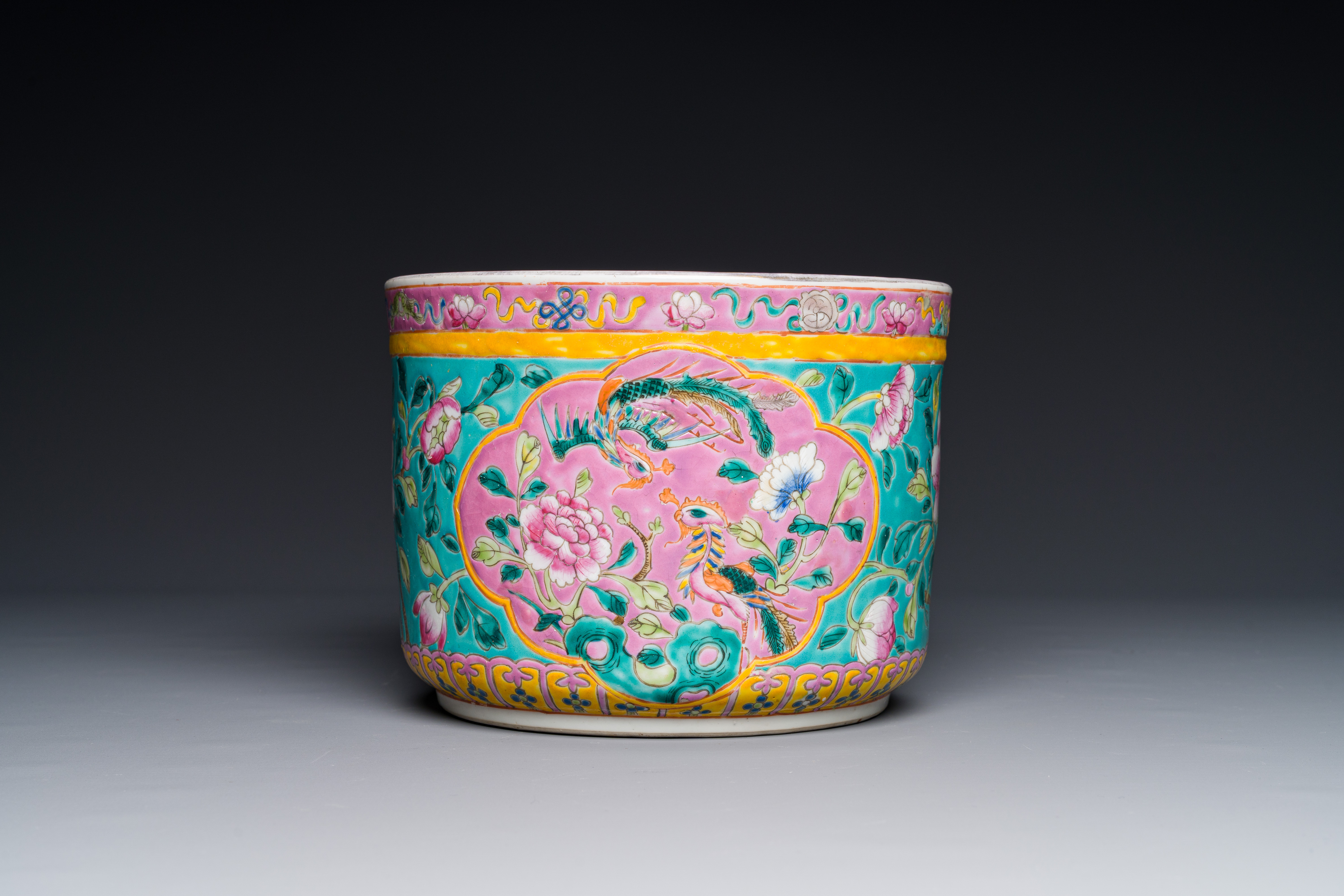 A Chinese famille rose jardiniere for the Straits or Peranakan market, 19th C. - Image 2 of 4