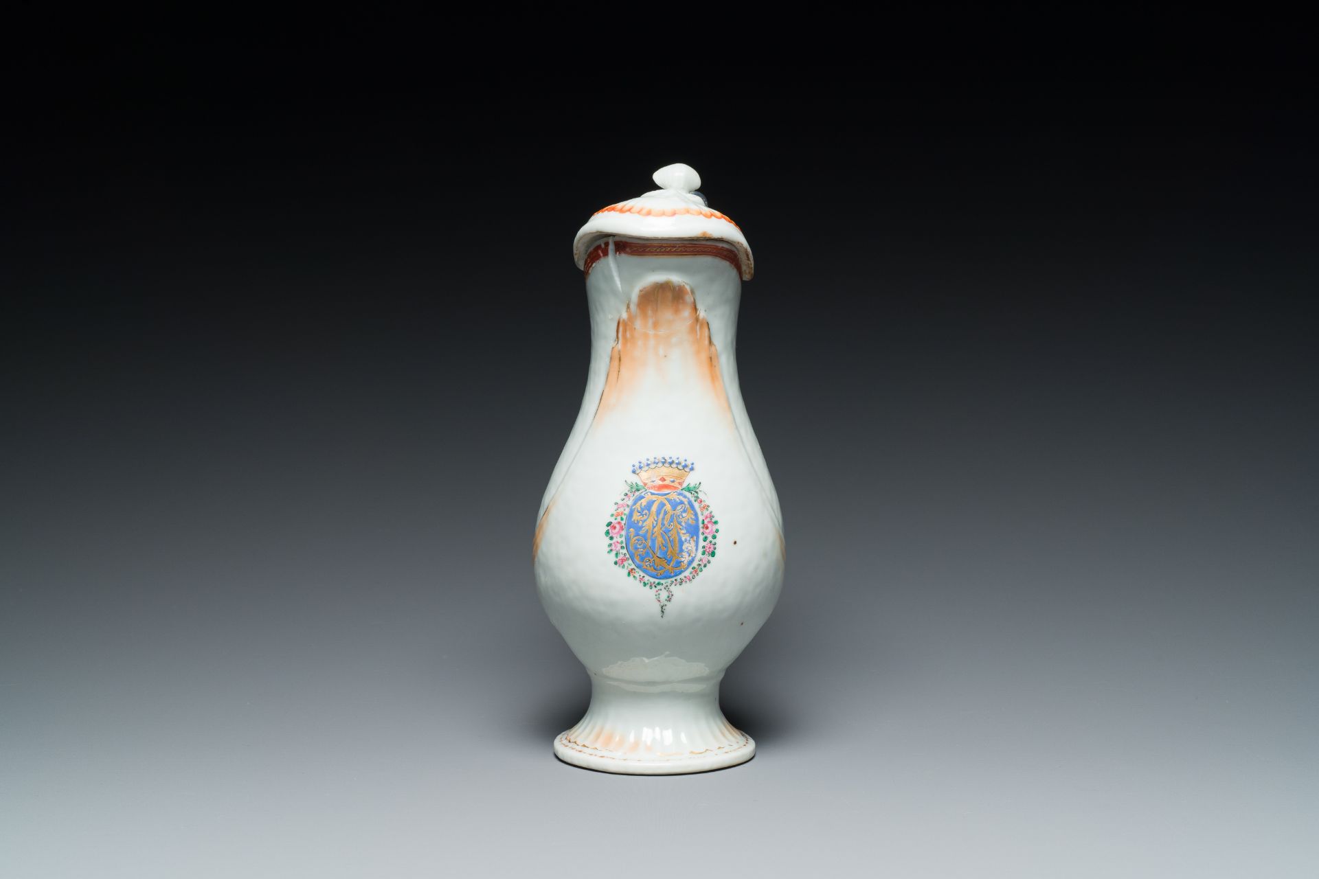 A rare Chinese export porcelain ewer and basin with crowned monogram 'RLI', Qianlong - Bild 5 aus 10