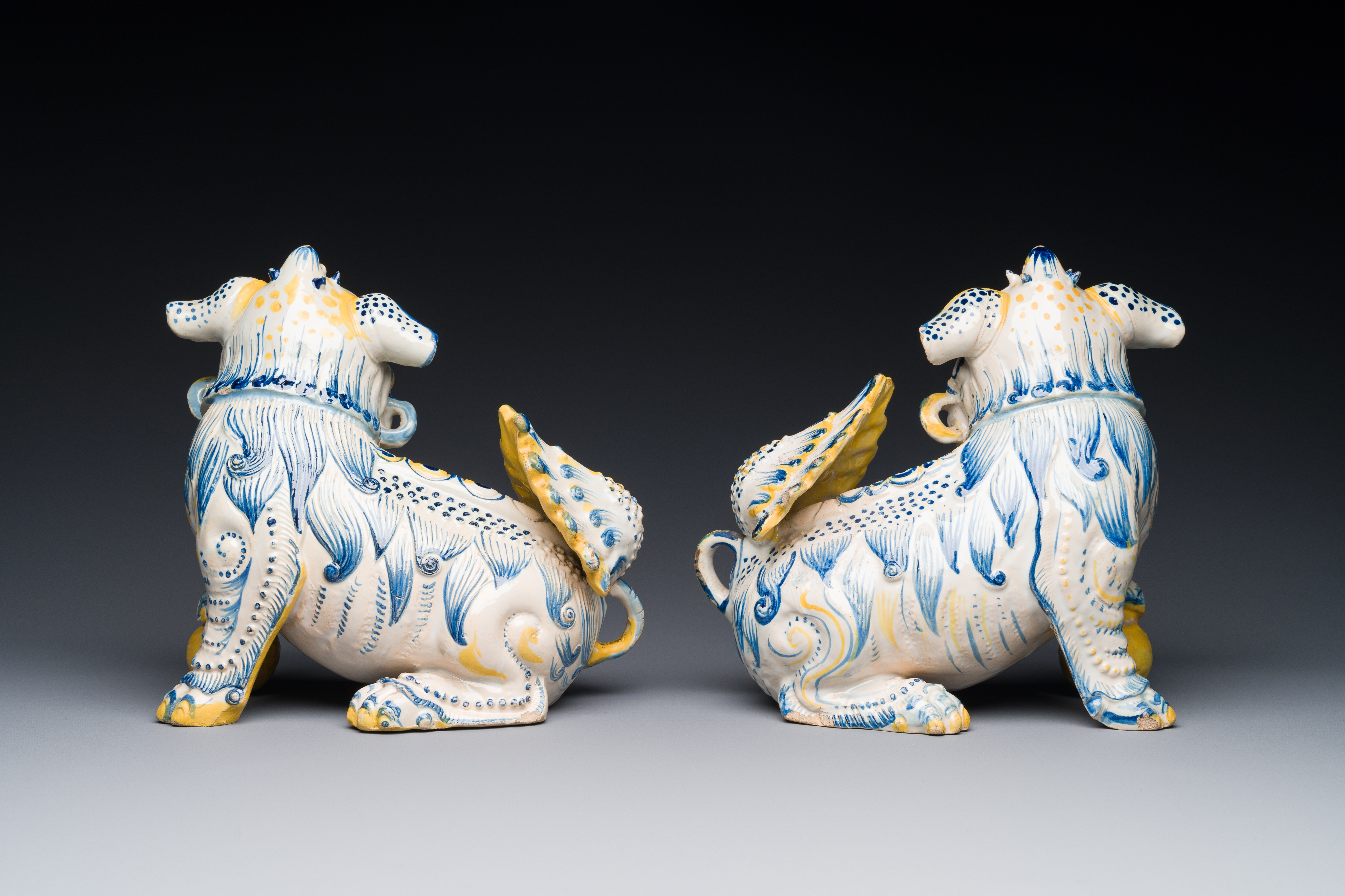 A pair of Portuguese polychrome faience sculptures of lions, 17/18th C. - Image 3 of 7