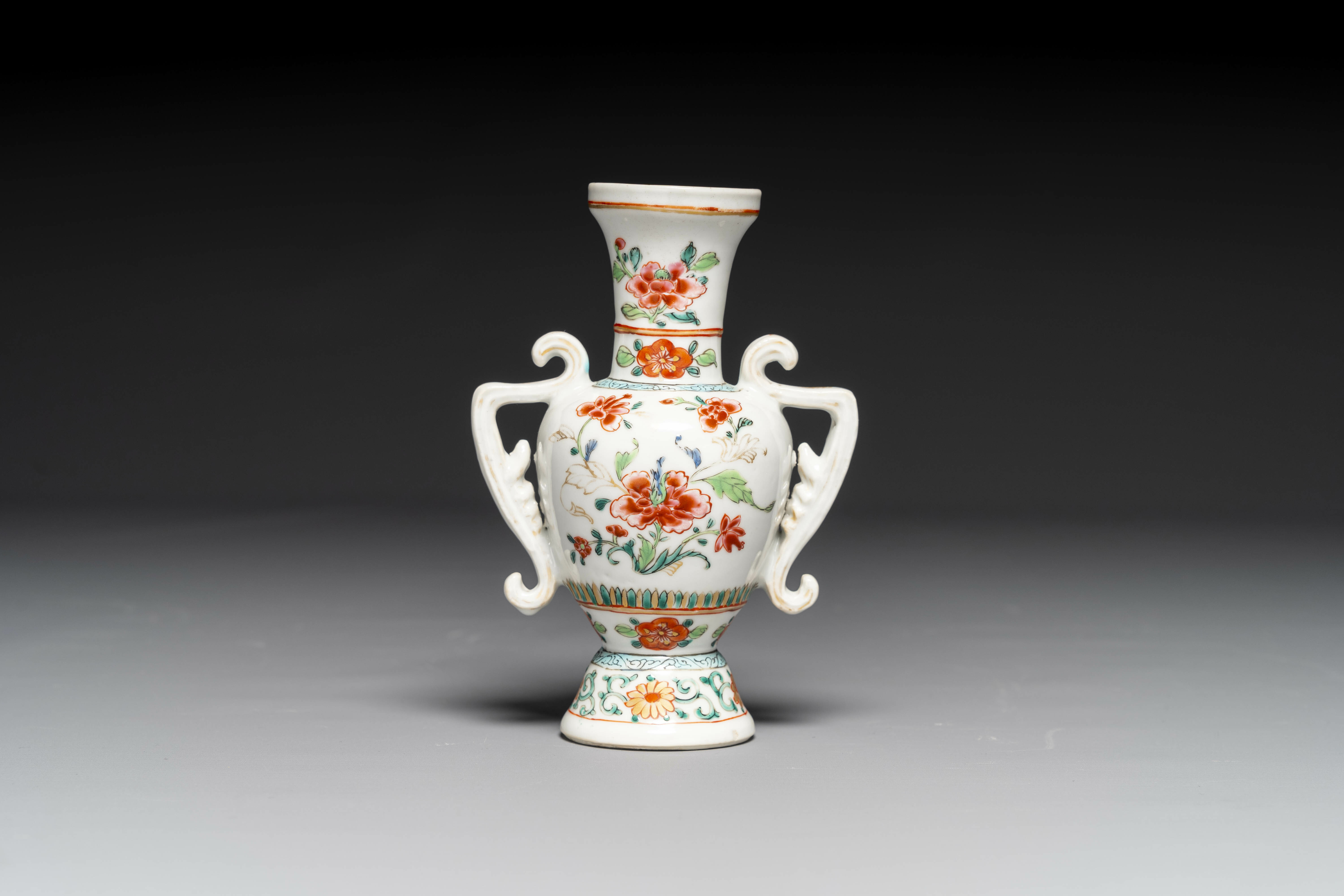 An unusual Chinese famille rose export porcelain vase, Qianlong - Image 3 of 6