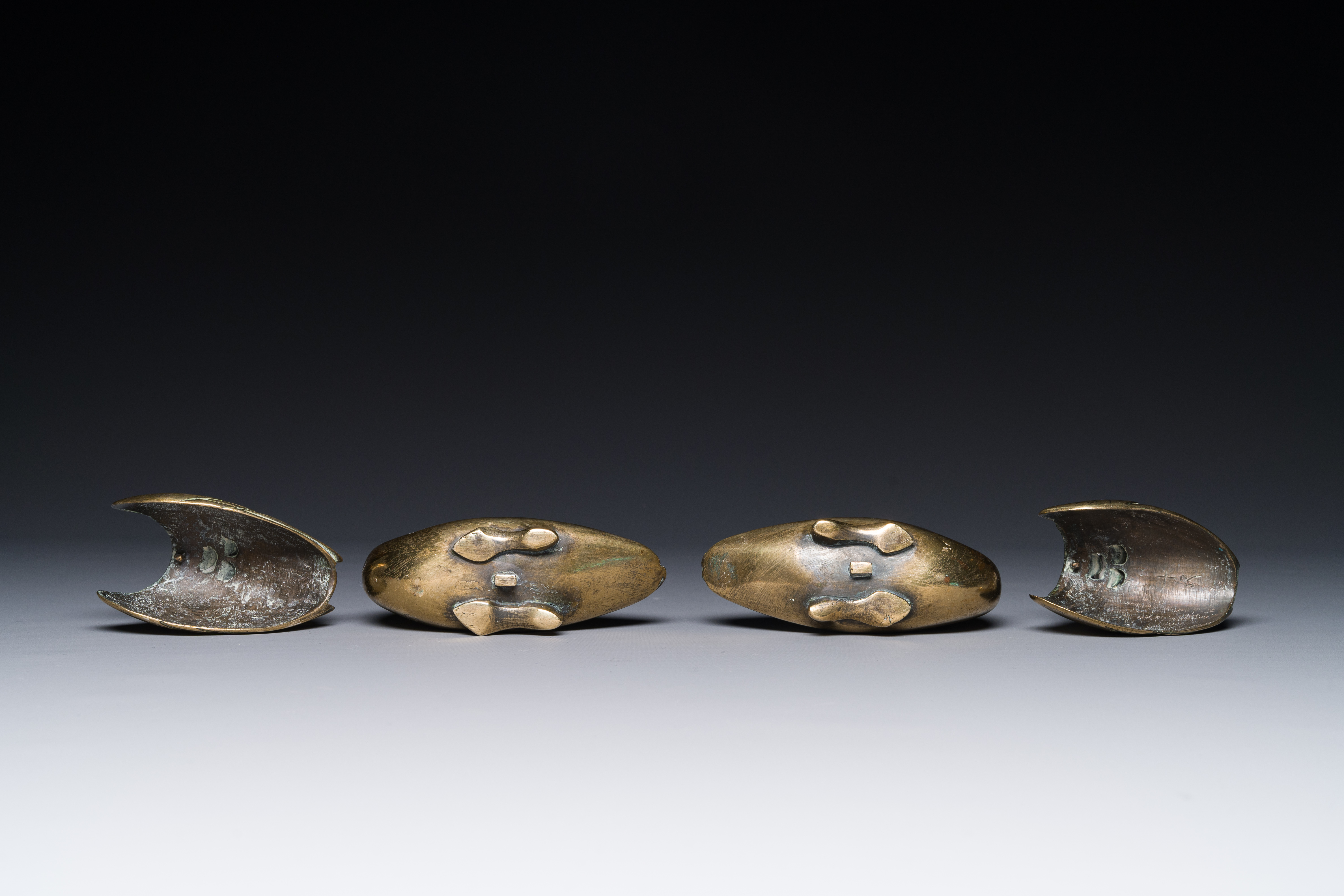 A pair of Chinese silver-inlaid bronze duck-form water droppers, Qing - Image 4 of 4