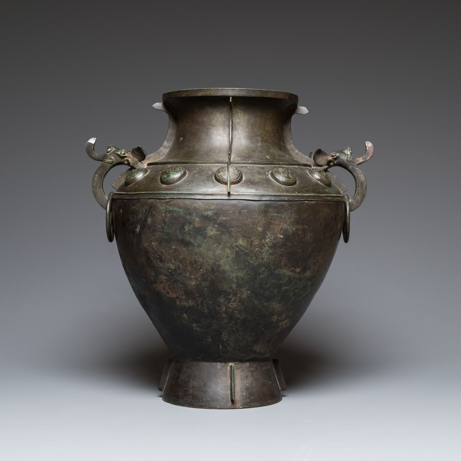 A rare massive Chinese archaistic bronze 'lei' wine vessel with inscription, Song - Image 6 of 30