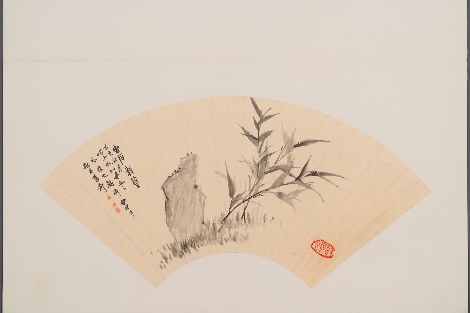 Chinese school: Four fan-shaped paintings, ink and colour on paper, signed Bosheng åšç”Ÿ, 19/20th C - Bild 6 aus 7