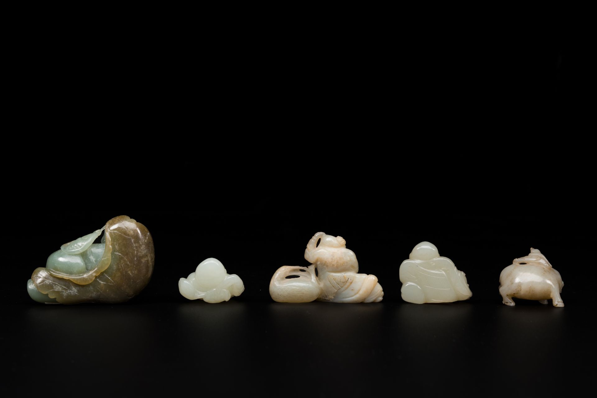 Five Chinese white and celadon jade sculptures of boys and Buddha, 18/19th C. - Image 2 of 4