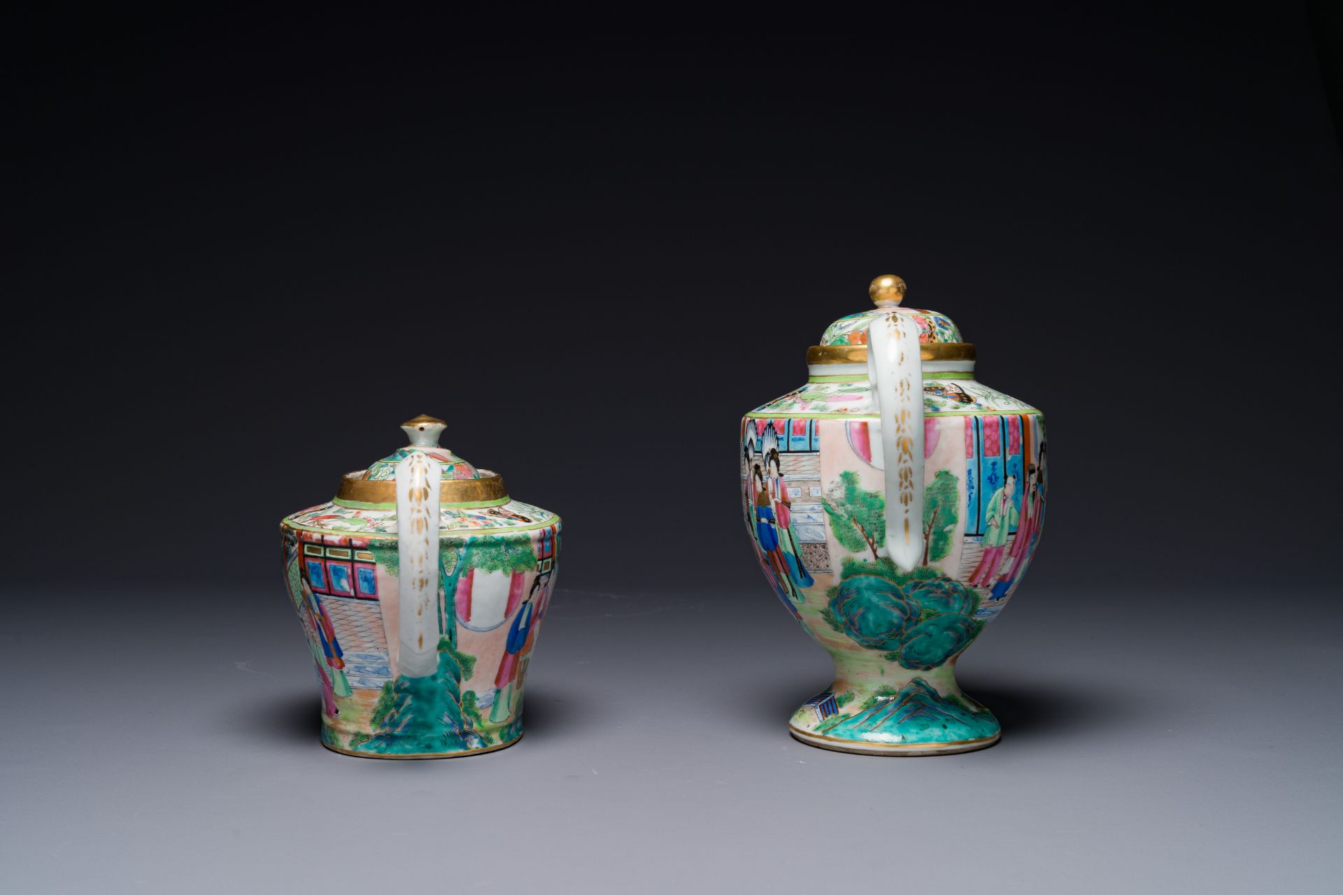 Two fine Chinese Canton famille rose teapots, 19th C. - Image 2 of 5