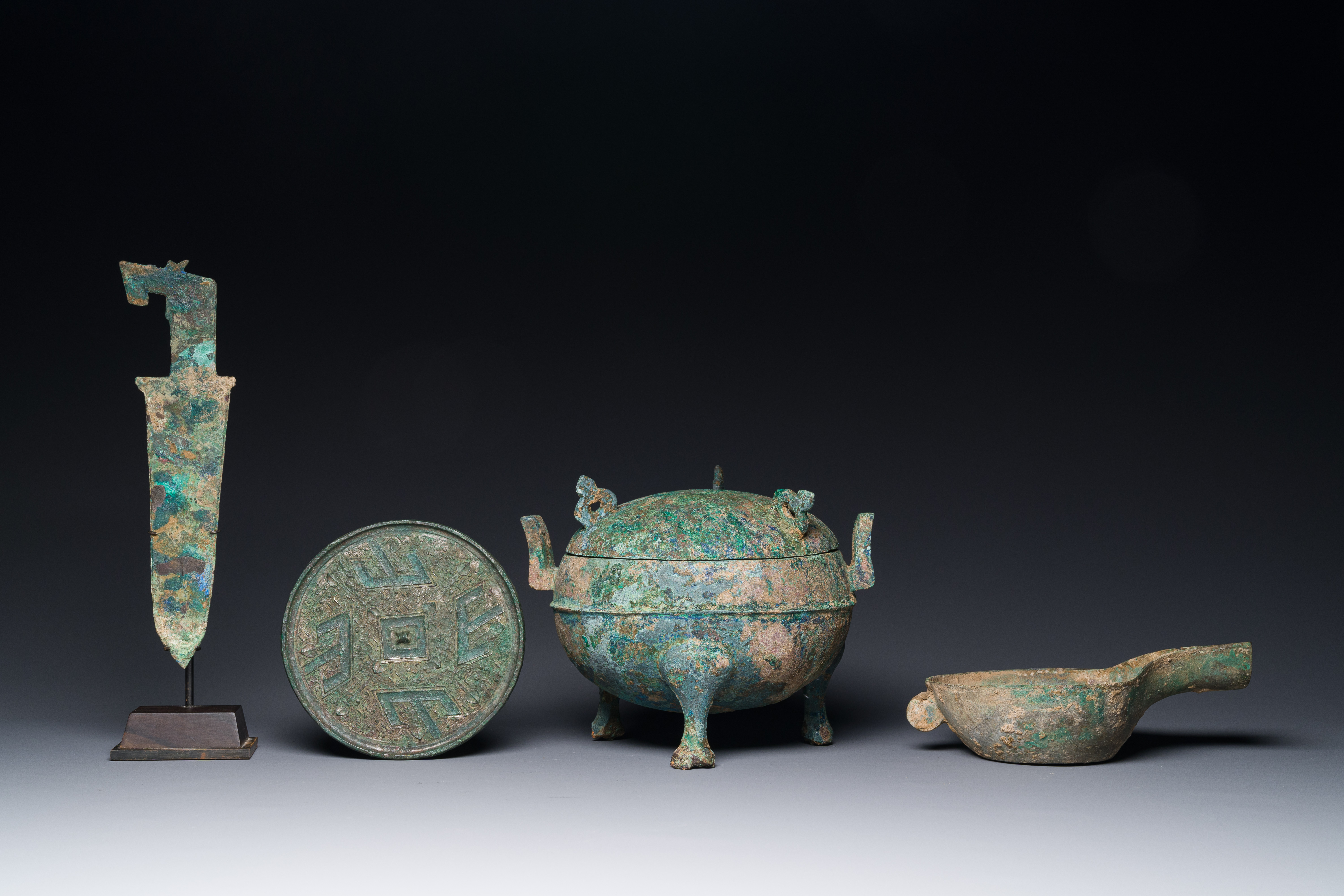 A group of four Chinese archaic bronze wares, late Shang, Warring States and Han - Image 5 of 12