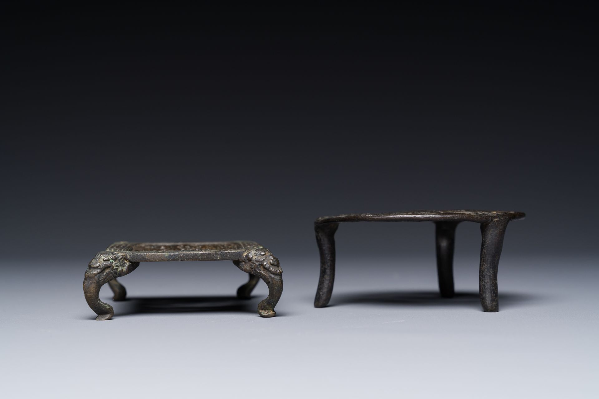 A group of four Chinese bronze scholarâ€™s desk objects, Shi Sou çŸ³åŸ mark, Ming/Qing - Image 5 of 8