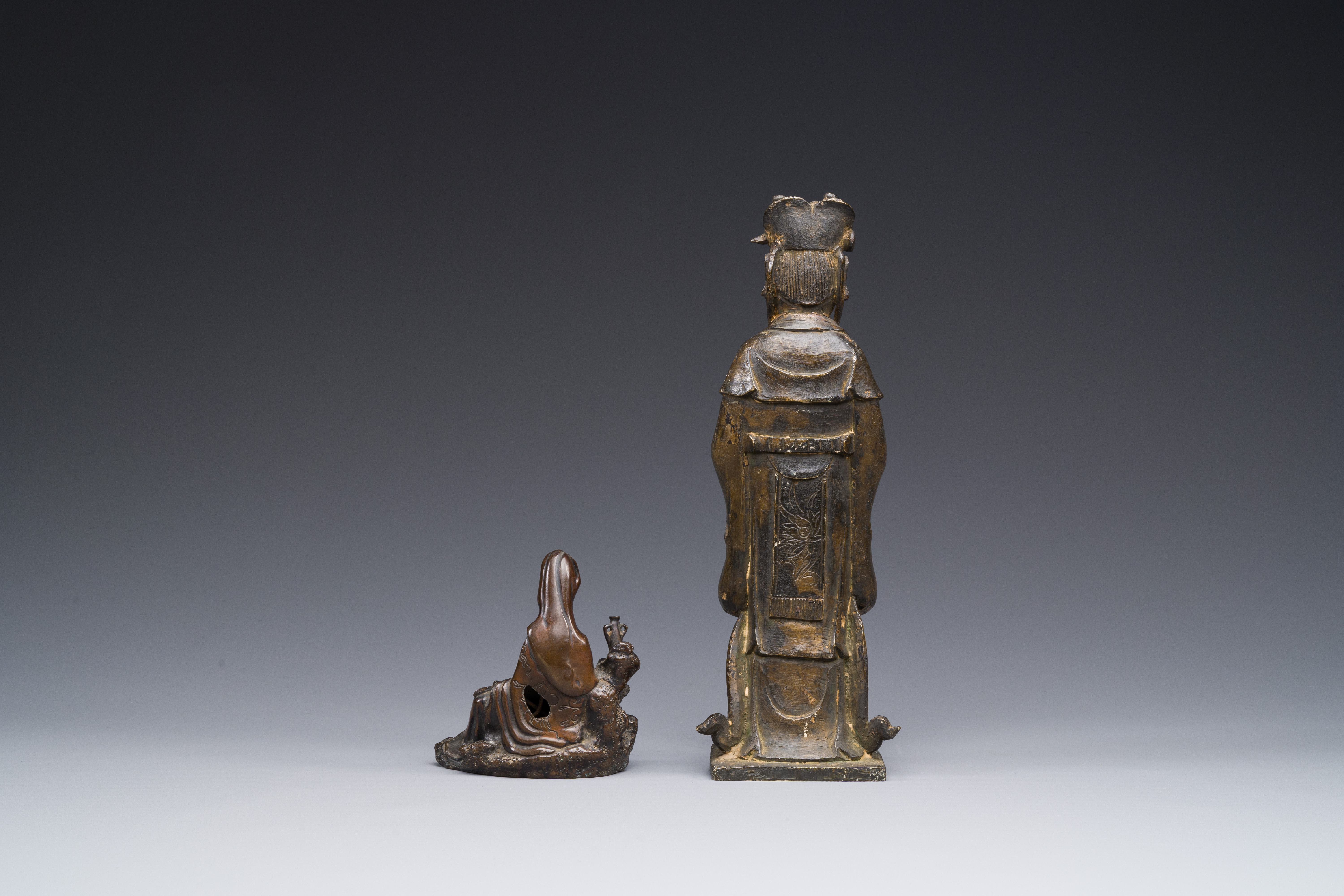 Two Chinese bronze figures of Wenchang and Guanyin, Ming - Image 3 of 4