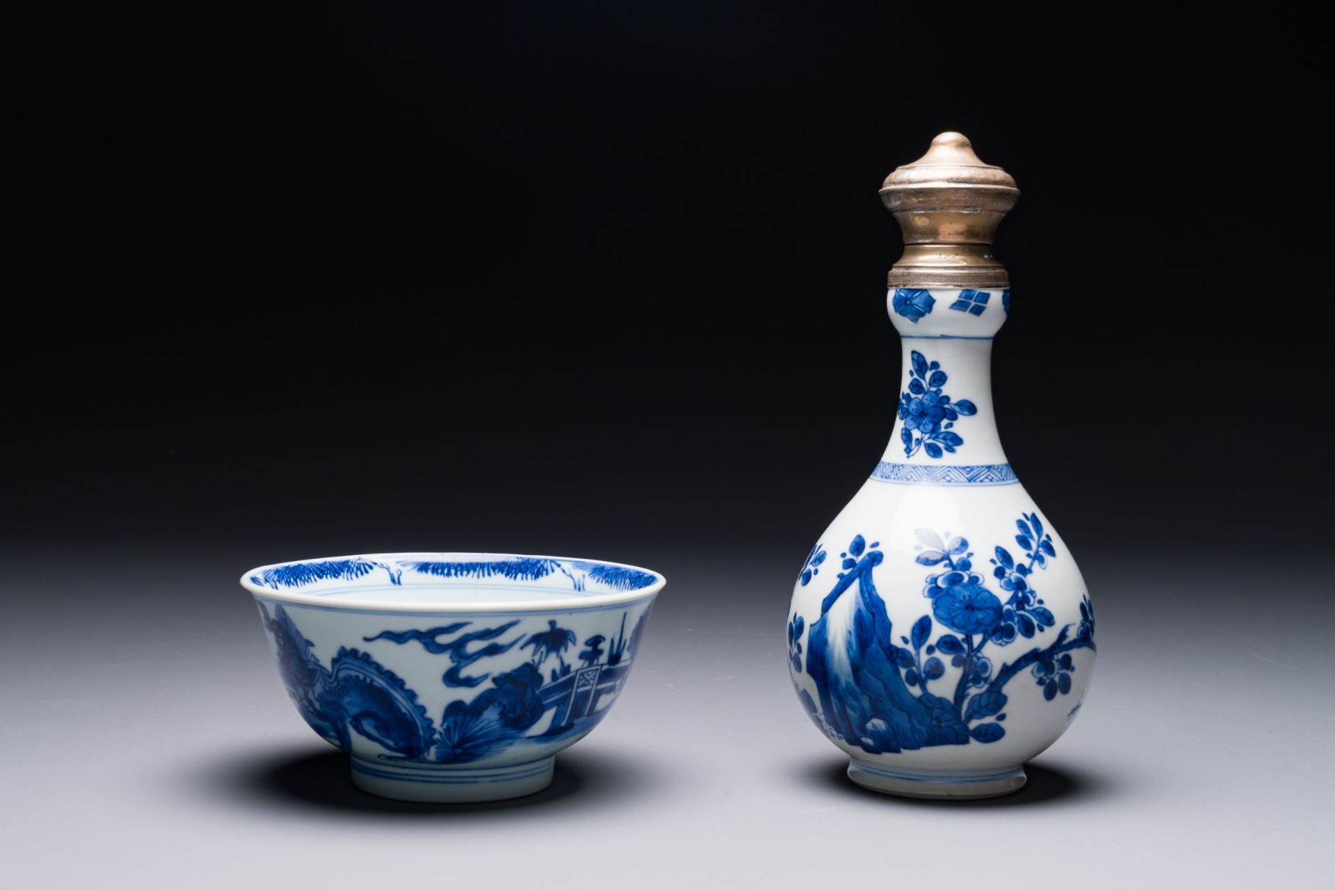 A Chinese blue and white bowl and silver mounted vase, Shen De Tang Zhi æ…Žå¾·å ‚è£½ mark, Kangxi - Image 3 of 5