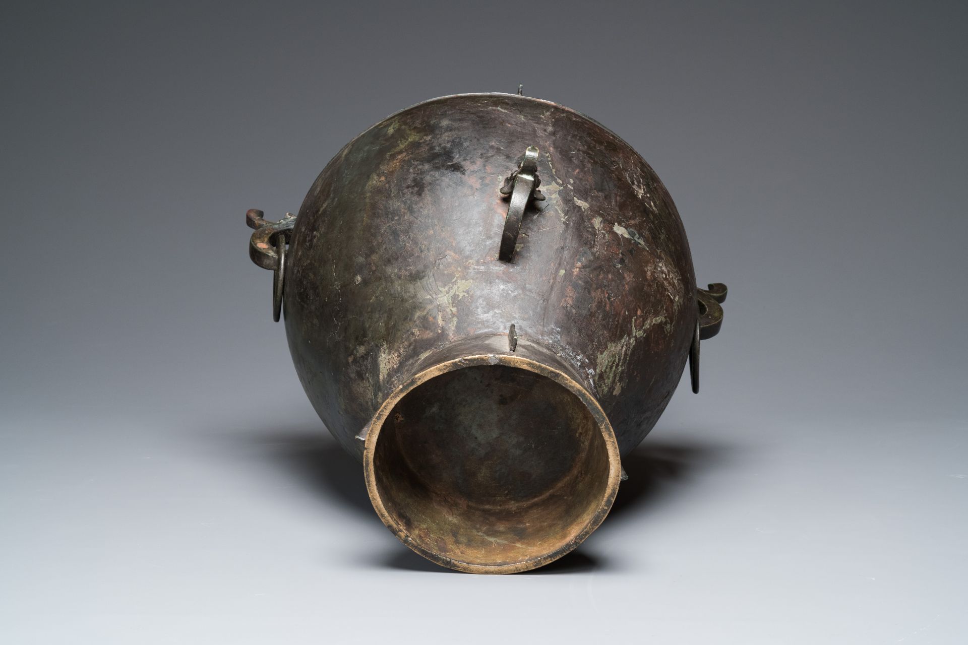 A rare massive Chinese archaistic bronze 'lei' wine vessel with inscription, Song - Image 27 of 30