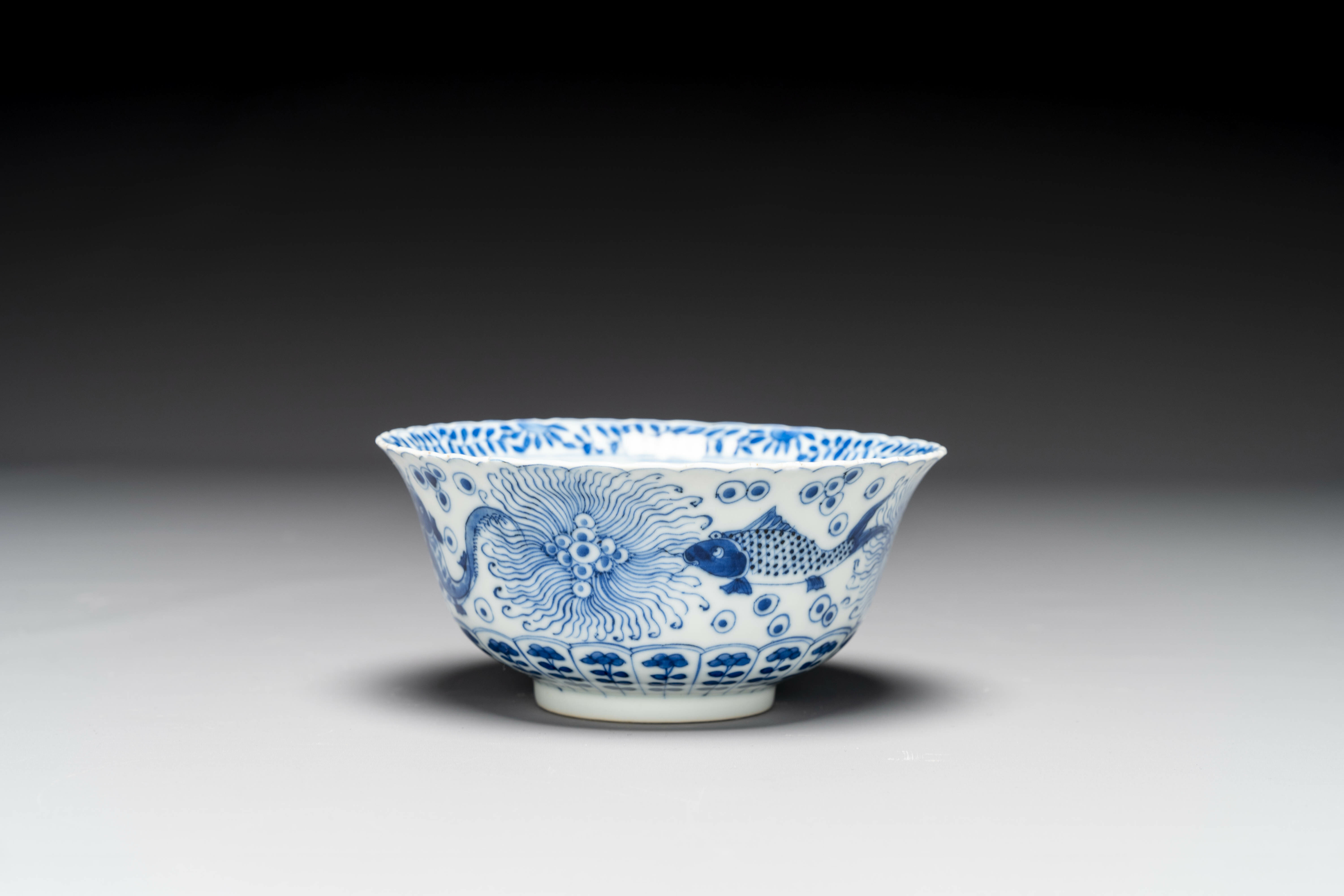 A group of six pieces of Chinese blue and white porcelain, 18/19th century - Image 9 of 17