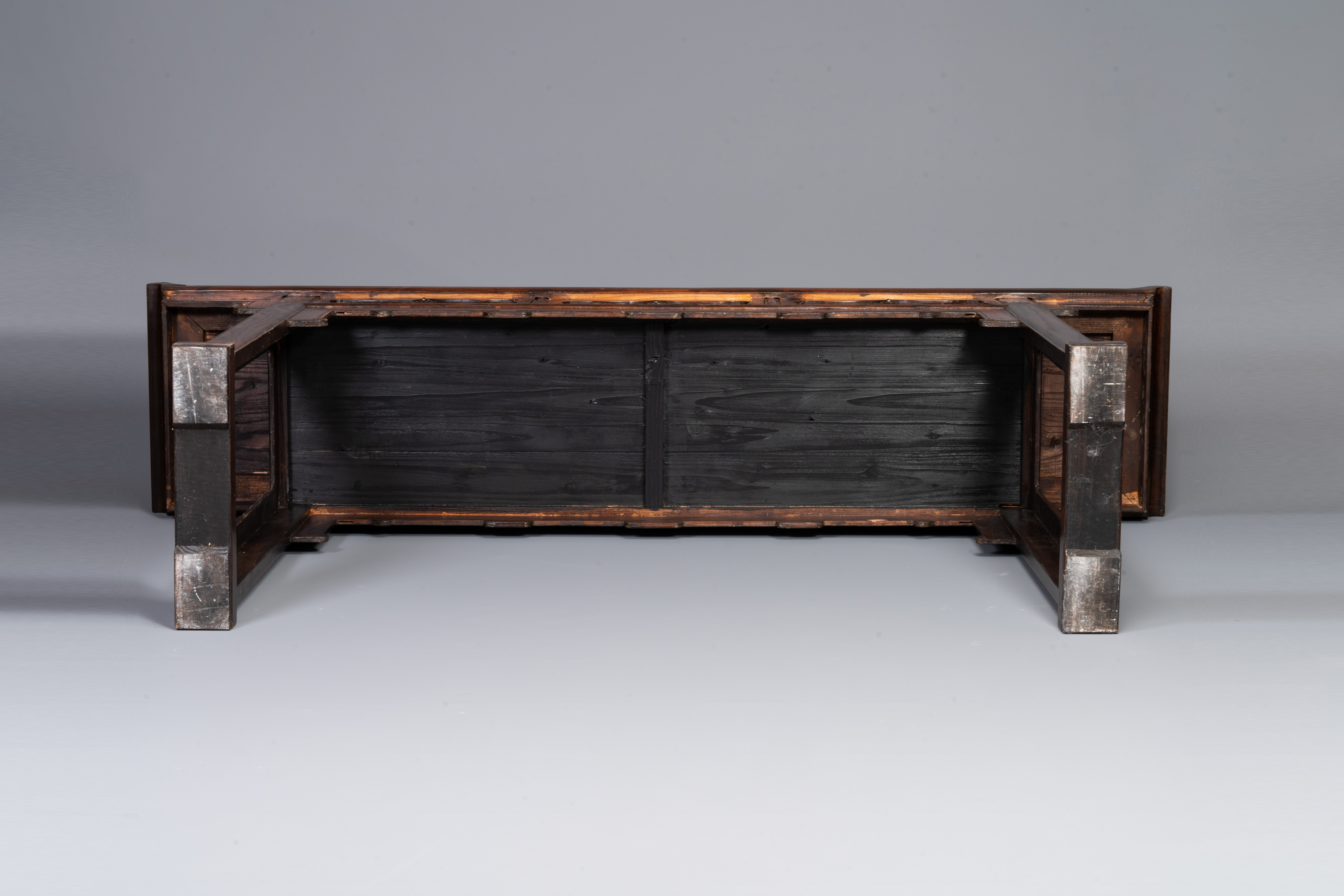 A Chinese wooden three-drawer console table, 19/20th C. - Image 6 of 6