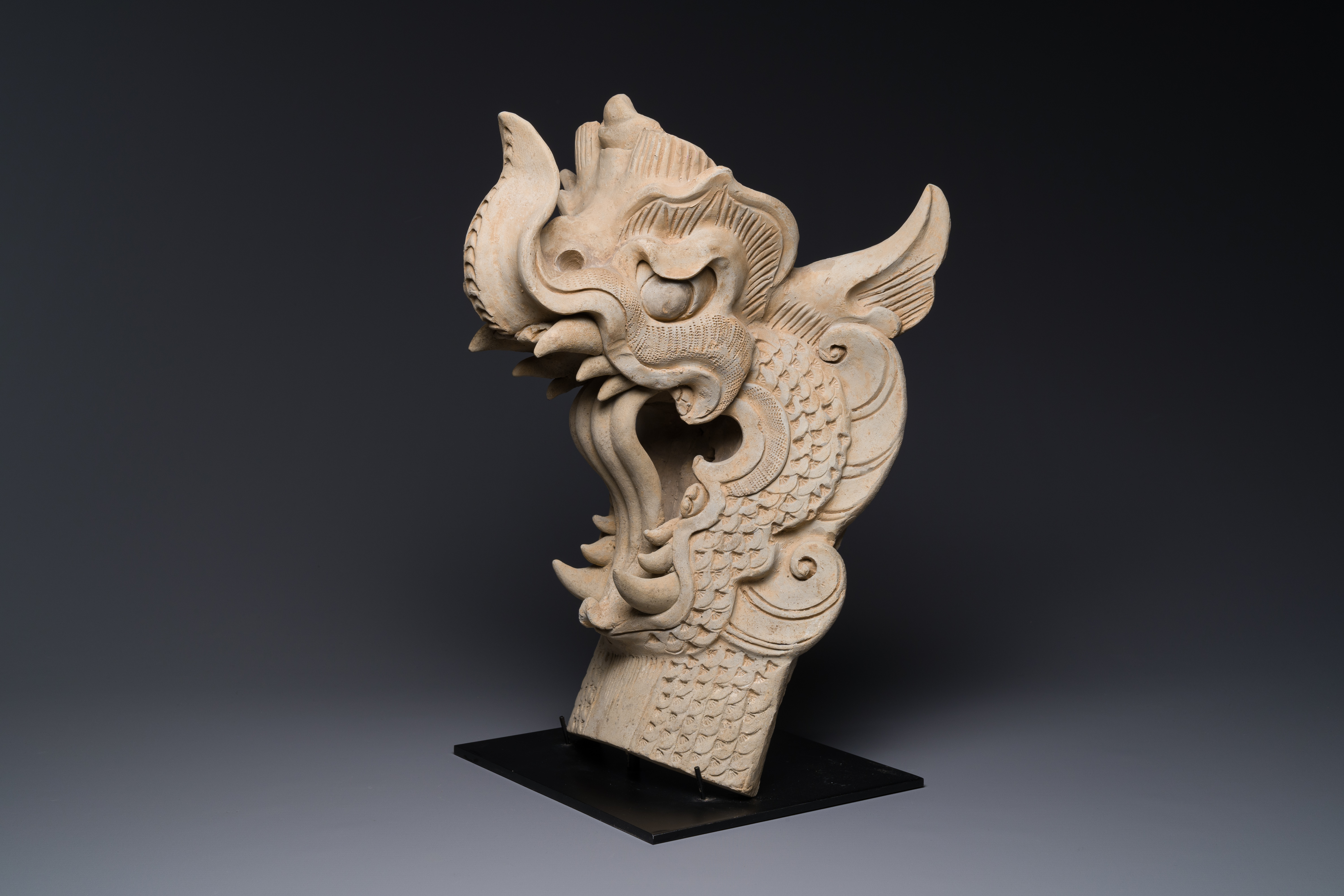 A Chinese pottery dragon head architectural tile, Song/Jin - Image 5 of 27