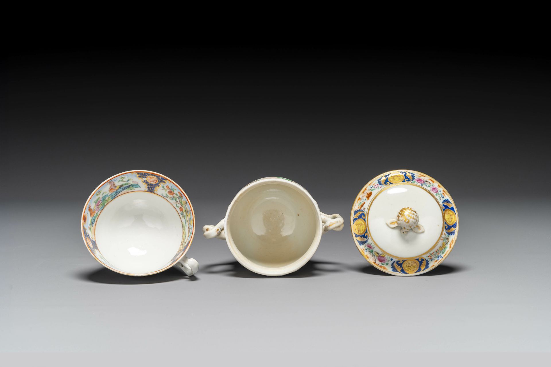 A rare Chinese Canton famille rose covered sugar bowl, a cup and saucer, 19th C. - Bild 3 aus 4