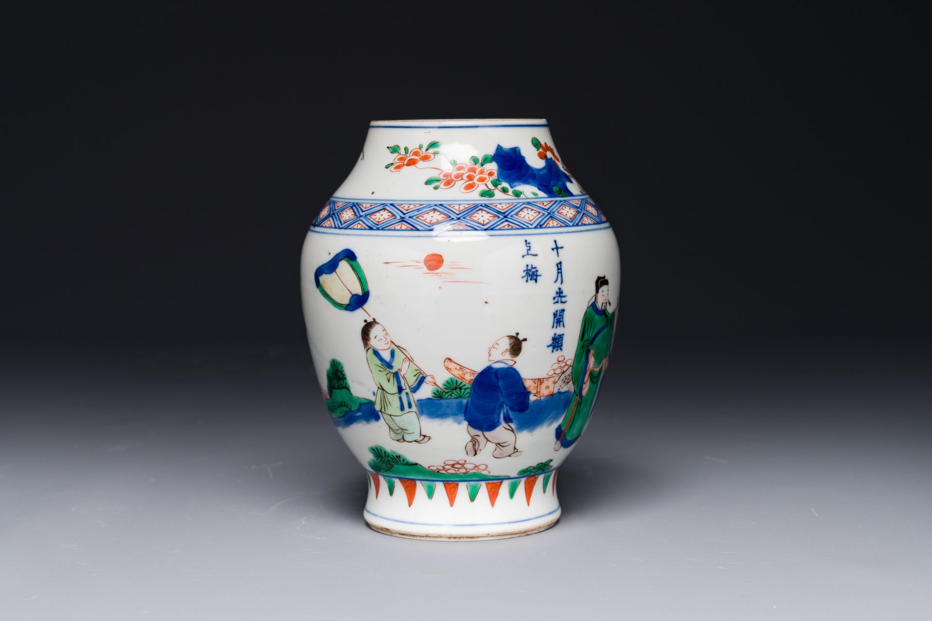 A Chinese wucai vase with figures and calligraphy, Transitional period - Image 2 of 6