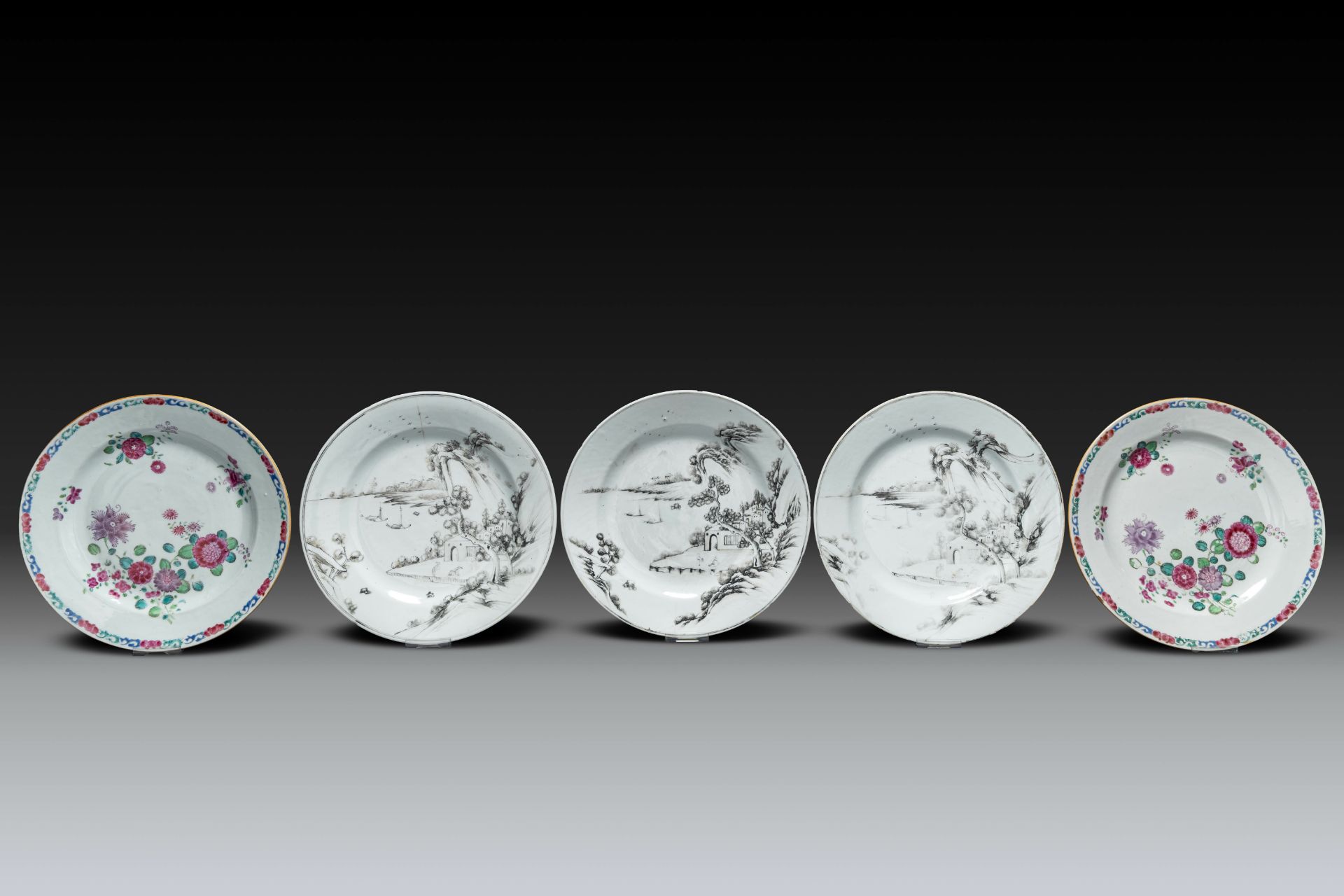 A varied collection of Chinese grisaille and famille rose porcelain, Yongzheng/Qianlong - Bild 2 aus 6