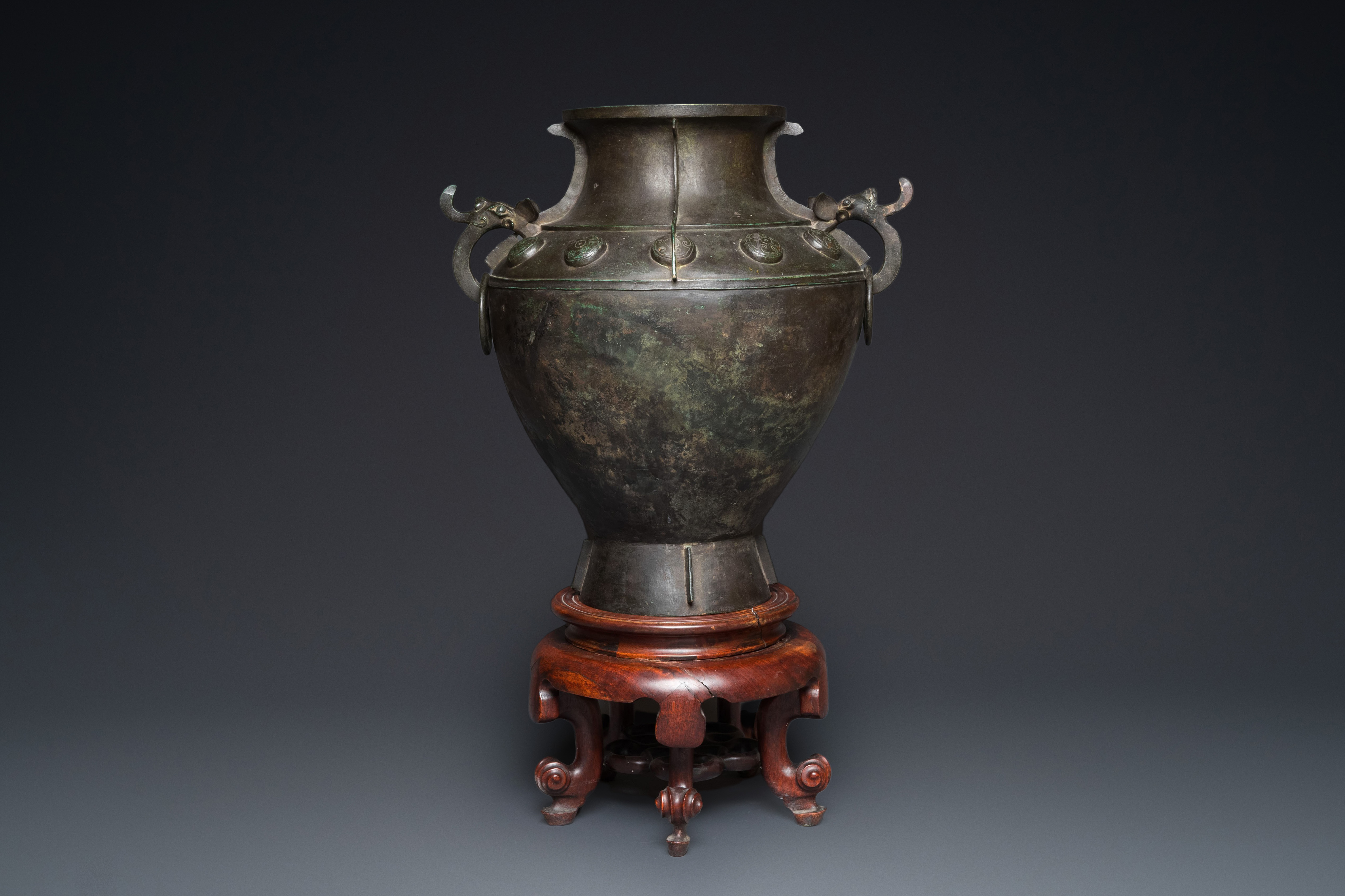 A rare massive Chinese archaistic bronze 'lei' wine vessel with inscription, Song - Image 2 of 30