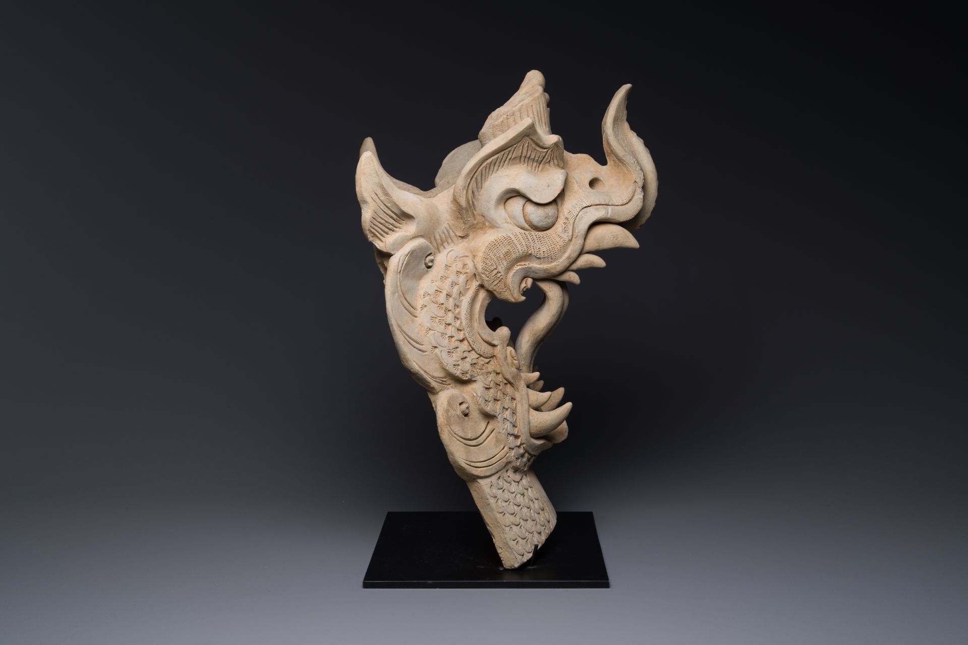 A Chinese pottery dragon head architectural tile, Song/Jin - Image 16 of 27