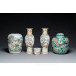 A pair of Chinese famille rose vases, two jars and a box with cover, 19/20th C.