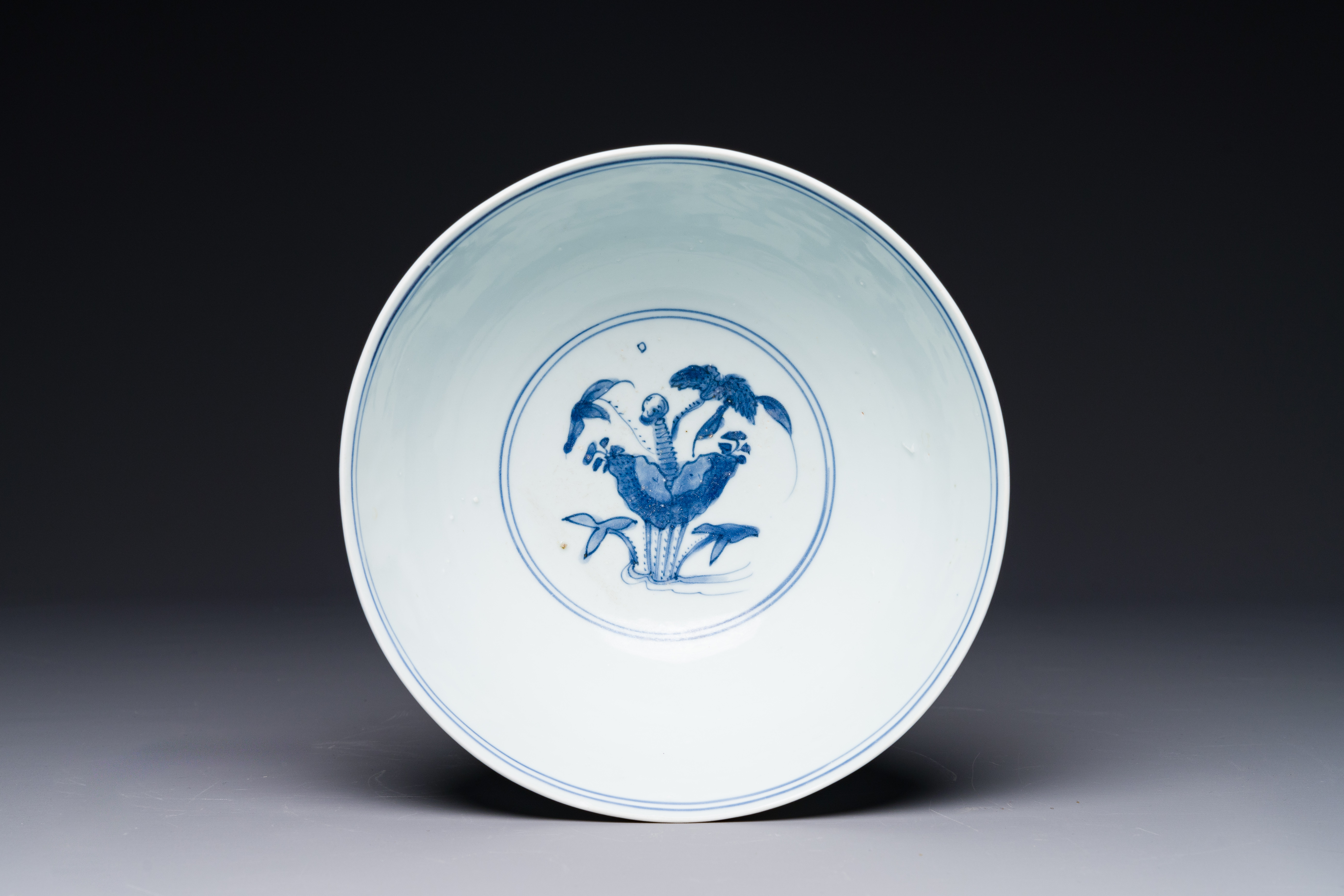 A Chinese blue and white 'mandarin ducks in a lotus pond' bowl, Chenghua mark, Wanli - Image 4 of 5