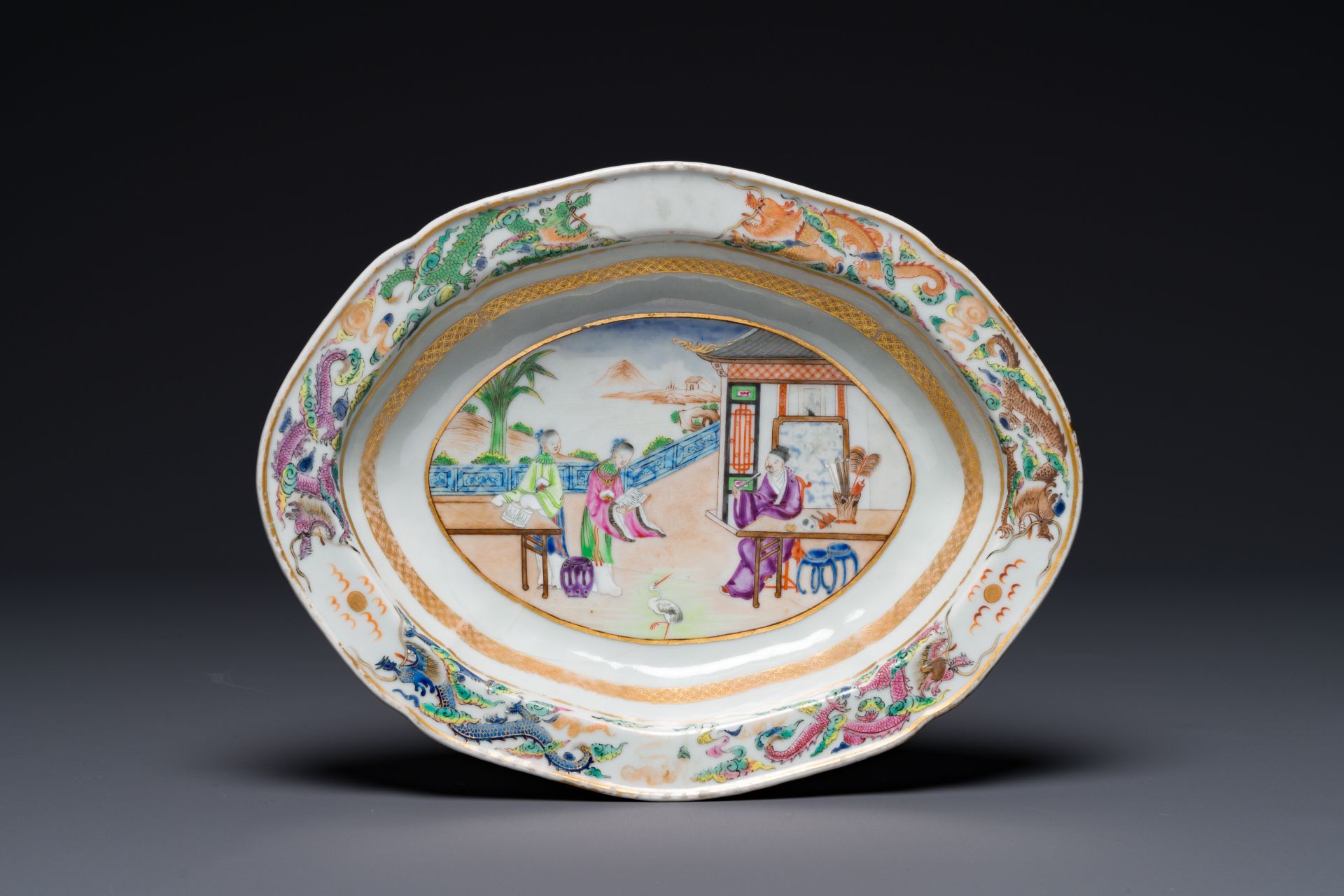 An oval Chinese Canton famille rose bowl with figural design, 19th C.