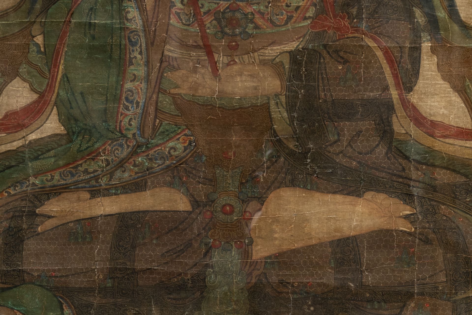 Chinese school: Portrait of Avalokitesvara, ink and colour on silk, Ming - Image 5 of 5