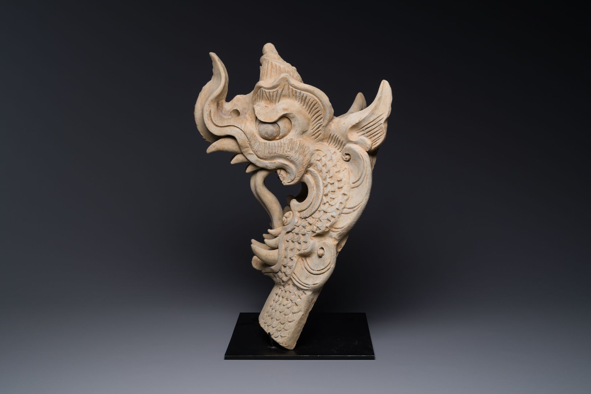 A Chinese pottery dragon head architectural tile, Song/Jin - Image 10 of 27