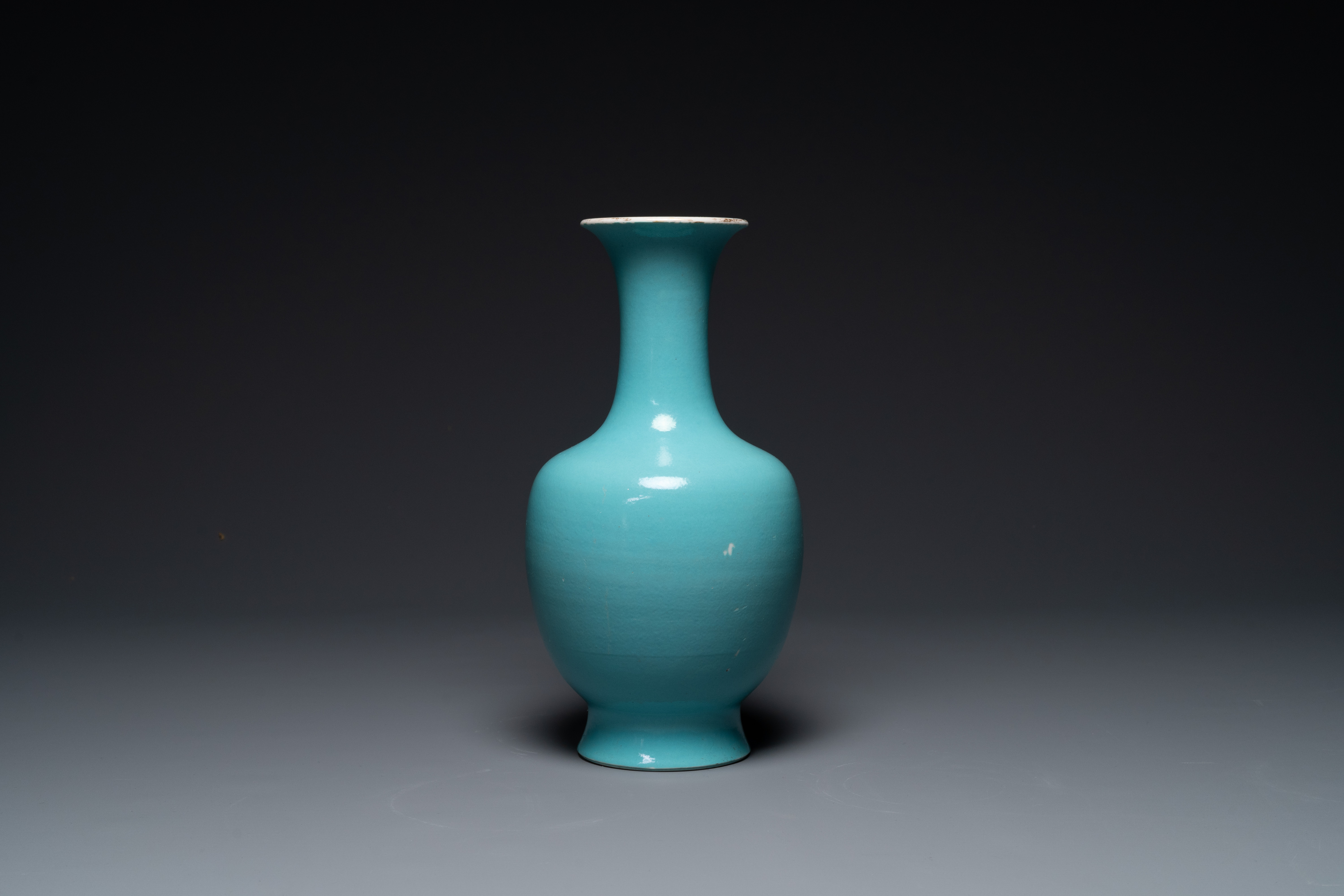 A Chinese monochrome turquoise-glazed vase, Qianlong mark and of the period - Image 2 of 4