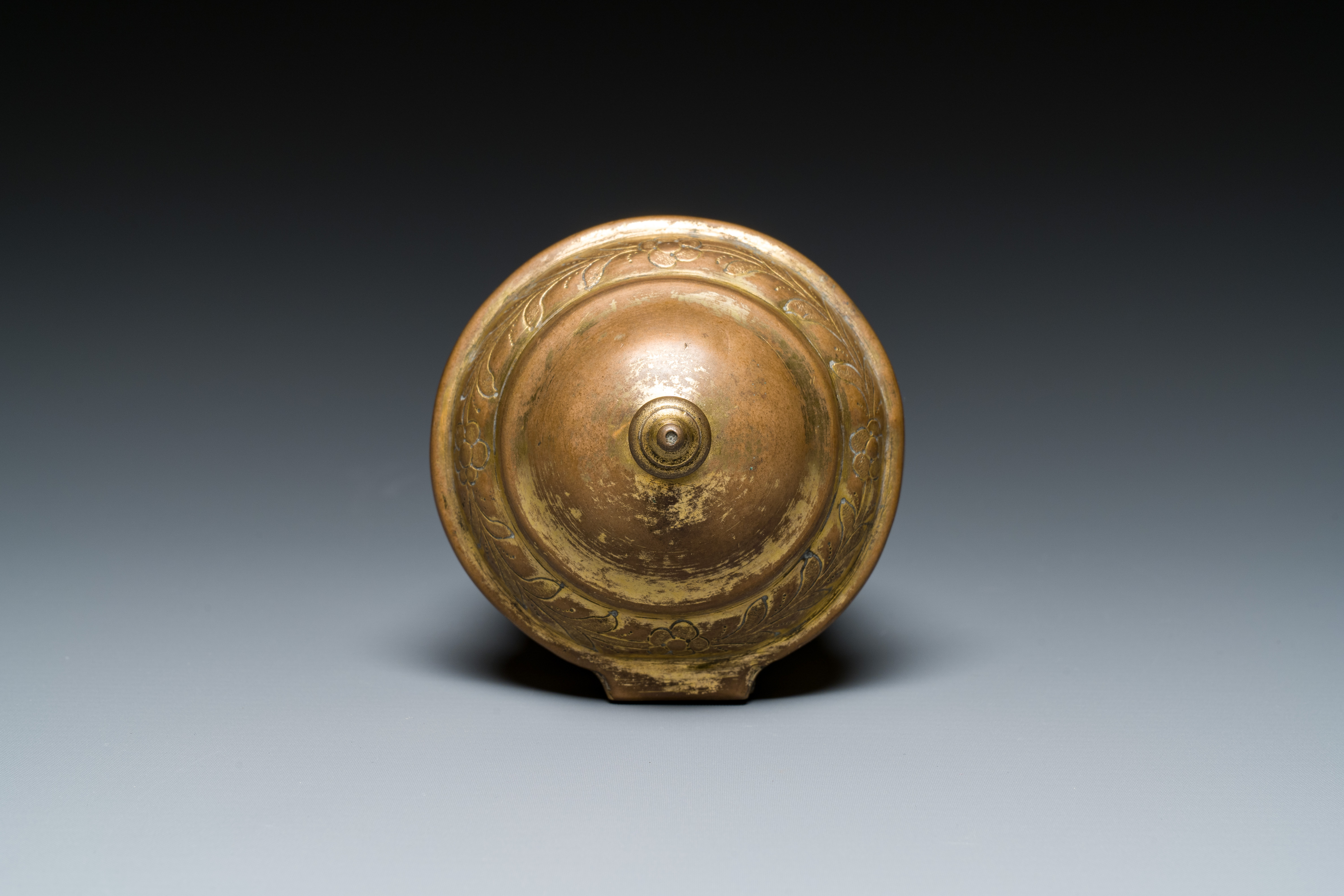 A gilt copper bowl and cover, 'tombak', Turkey, 18th C. - Image 7 of 9