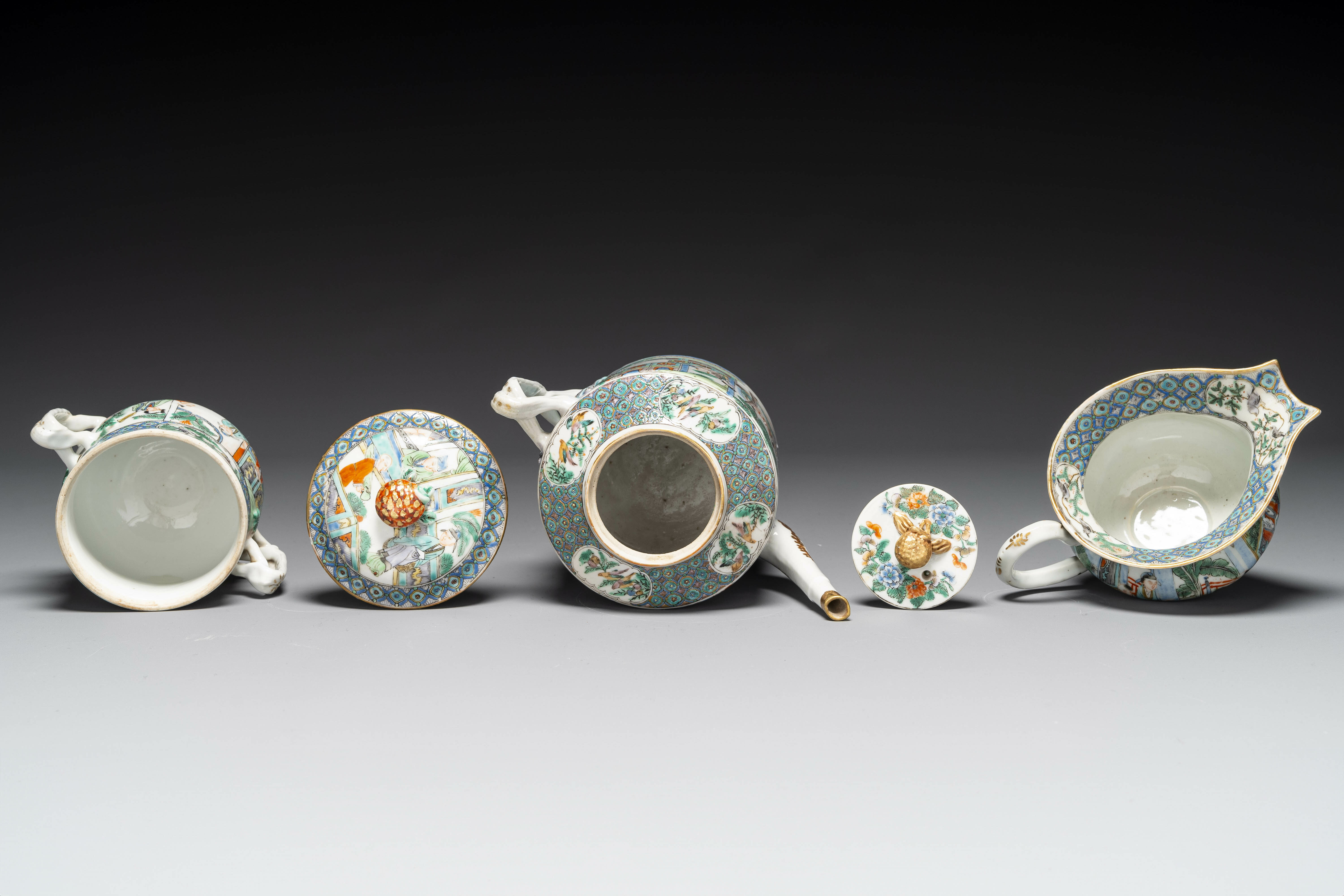 A rare Chinese Canton famille verte 27-piece tea service, 19th C. - Image 4 of 13
