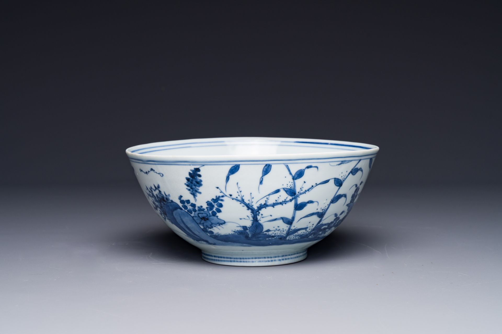 A Chinese blue and white 'mandarin ducks in a lotus pond' bowl, Chenghua mark, Wanli - Image 2 of 5