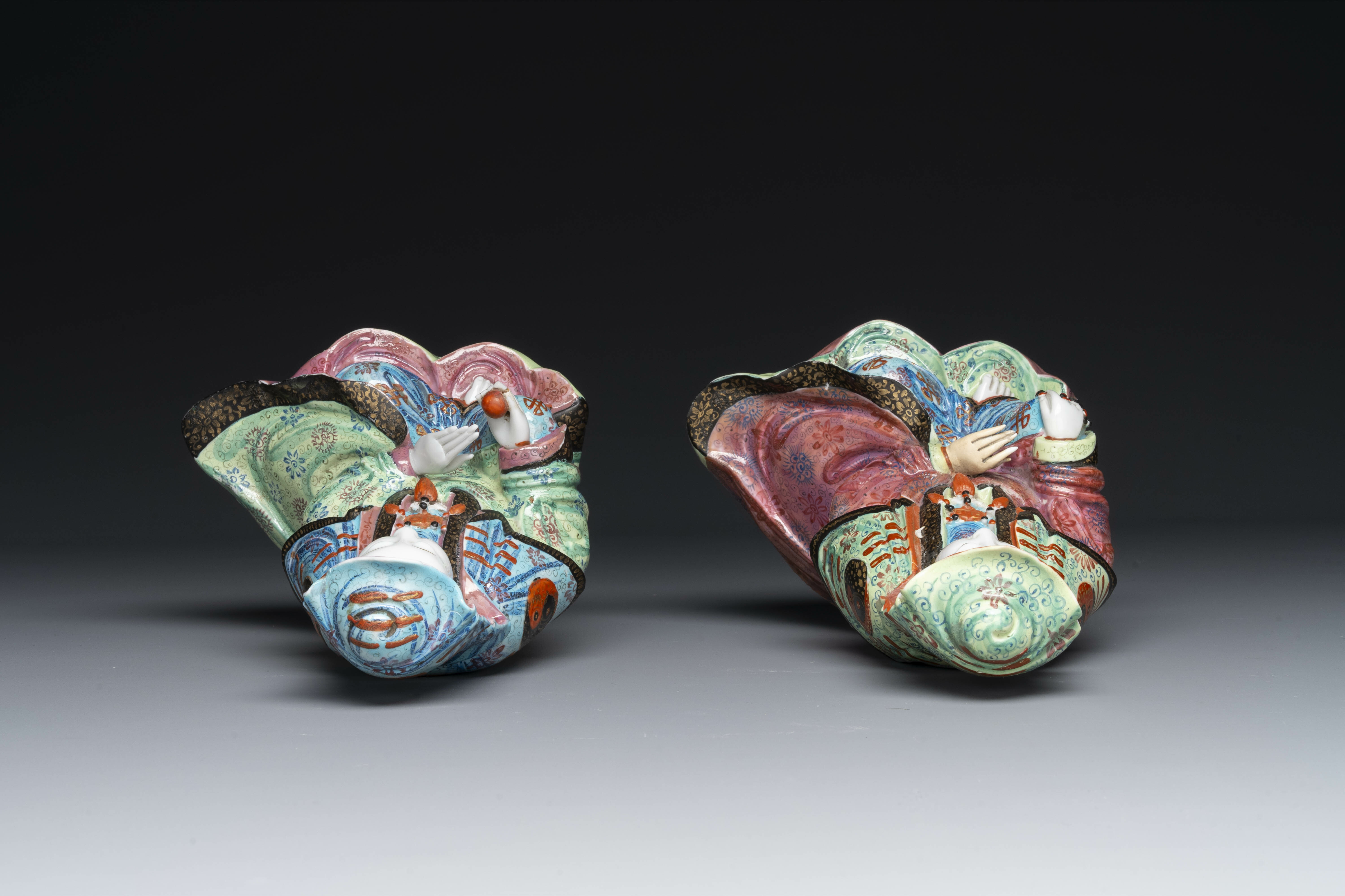 A varied collection of seven pieces of Chinese porcelain and Canton enamel, Kangxi and later - Image 4 of 19