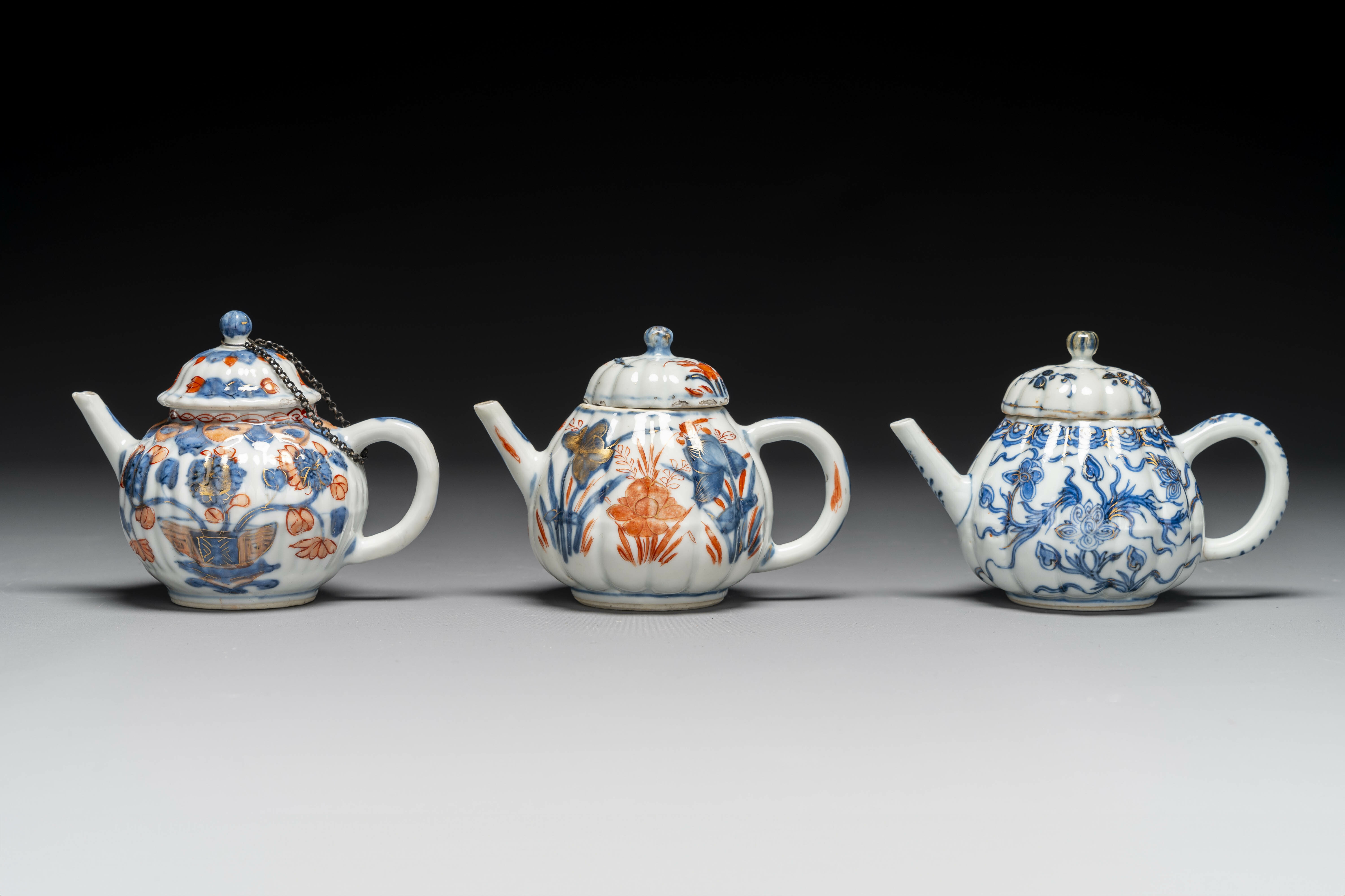 Six Chinese blue-white and Imari-style teapots, Kangxi/Yongzheng - Image 6 of 9