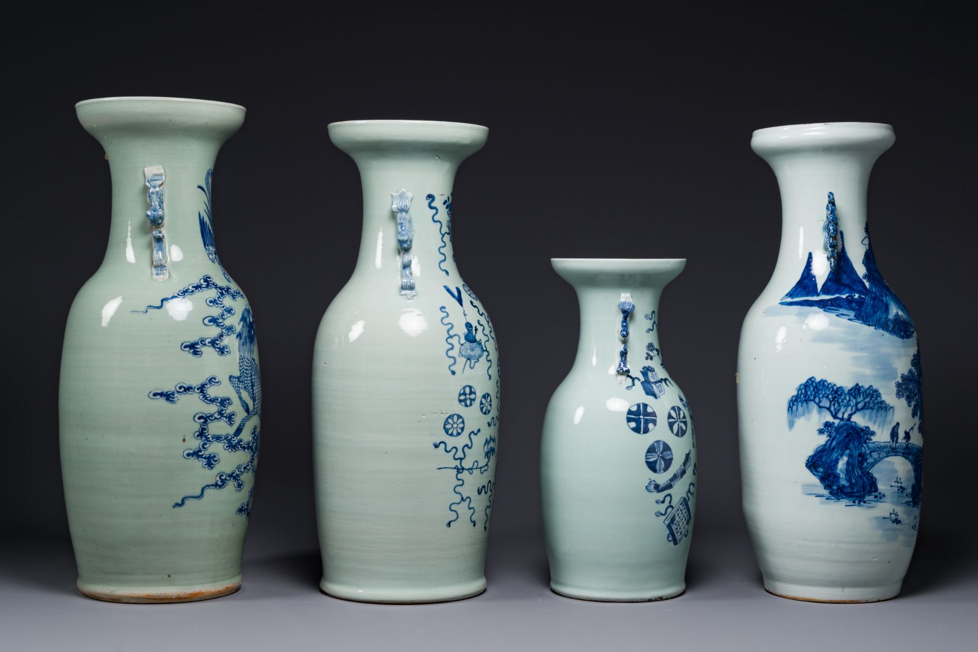 Four Chinese celadon-ground blue and white vases, 19th C. - Bild 4 aus 6